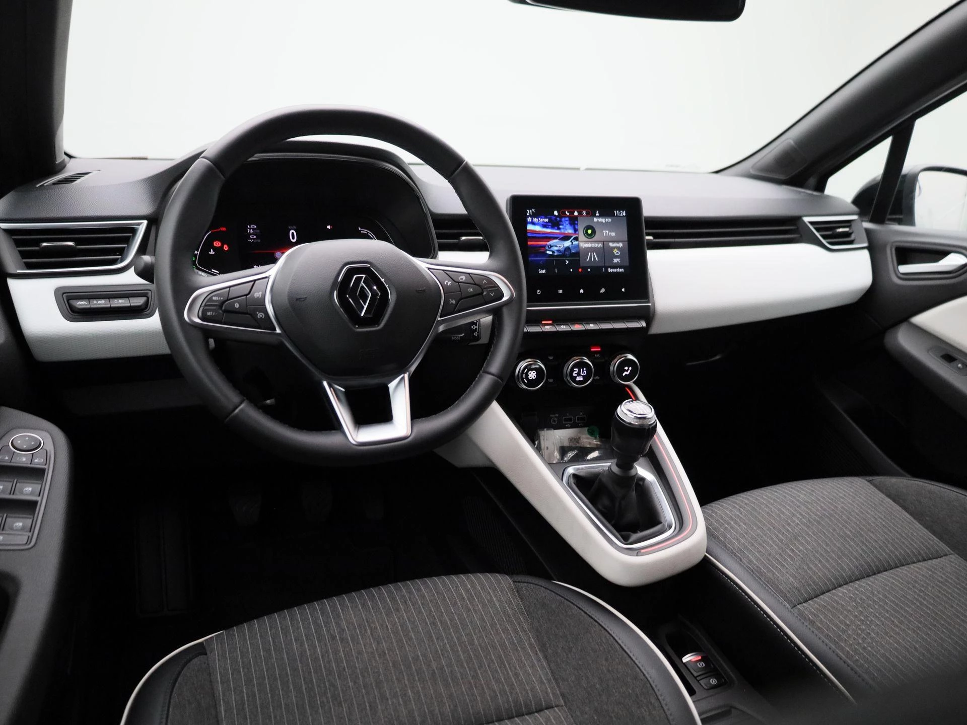 Renault-Clio-image-6