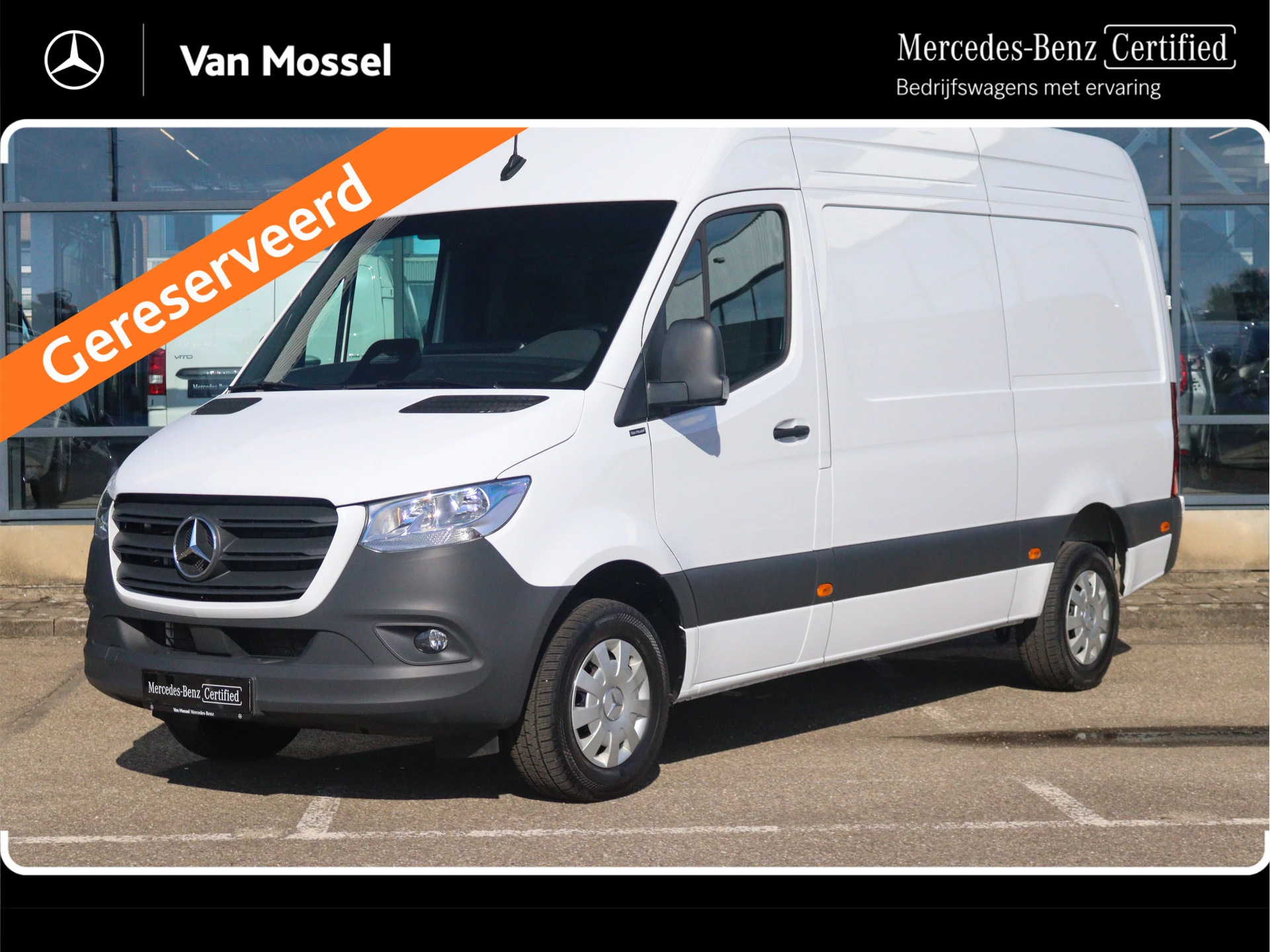 Mercedes-Benz-Sprinter-image-0