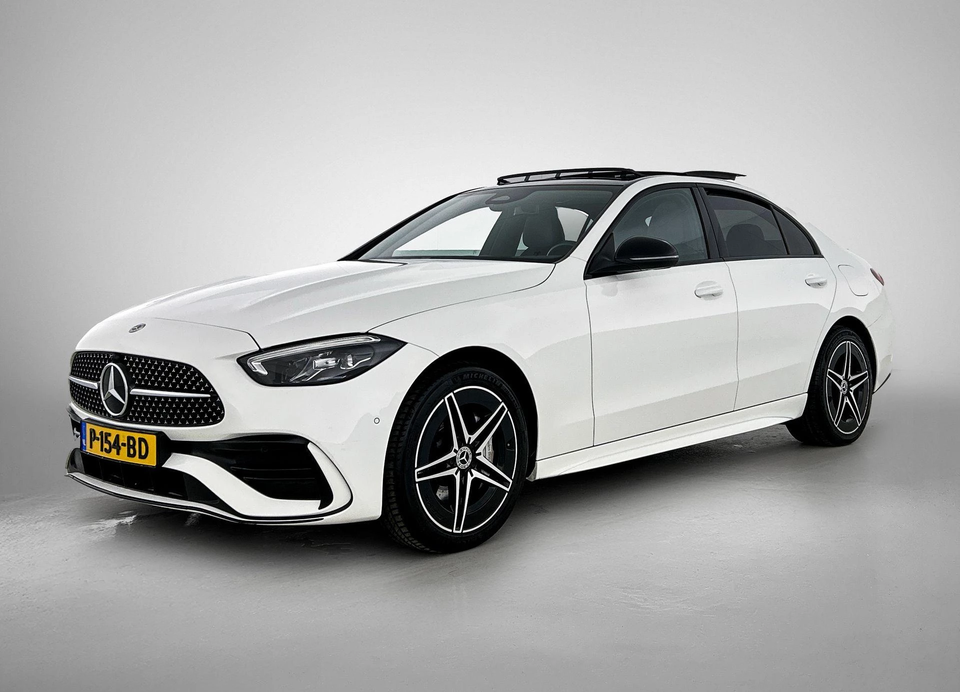 Mercedes-Benz-C-Klasse-image-0