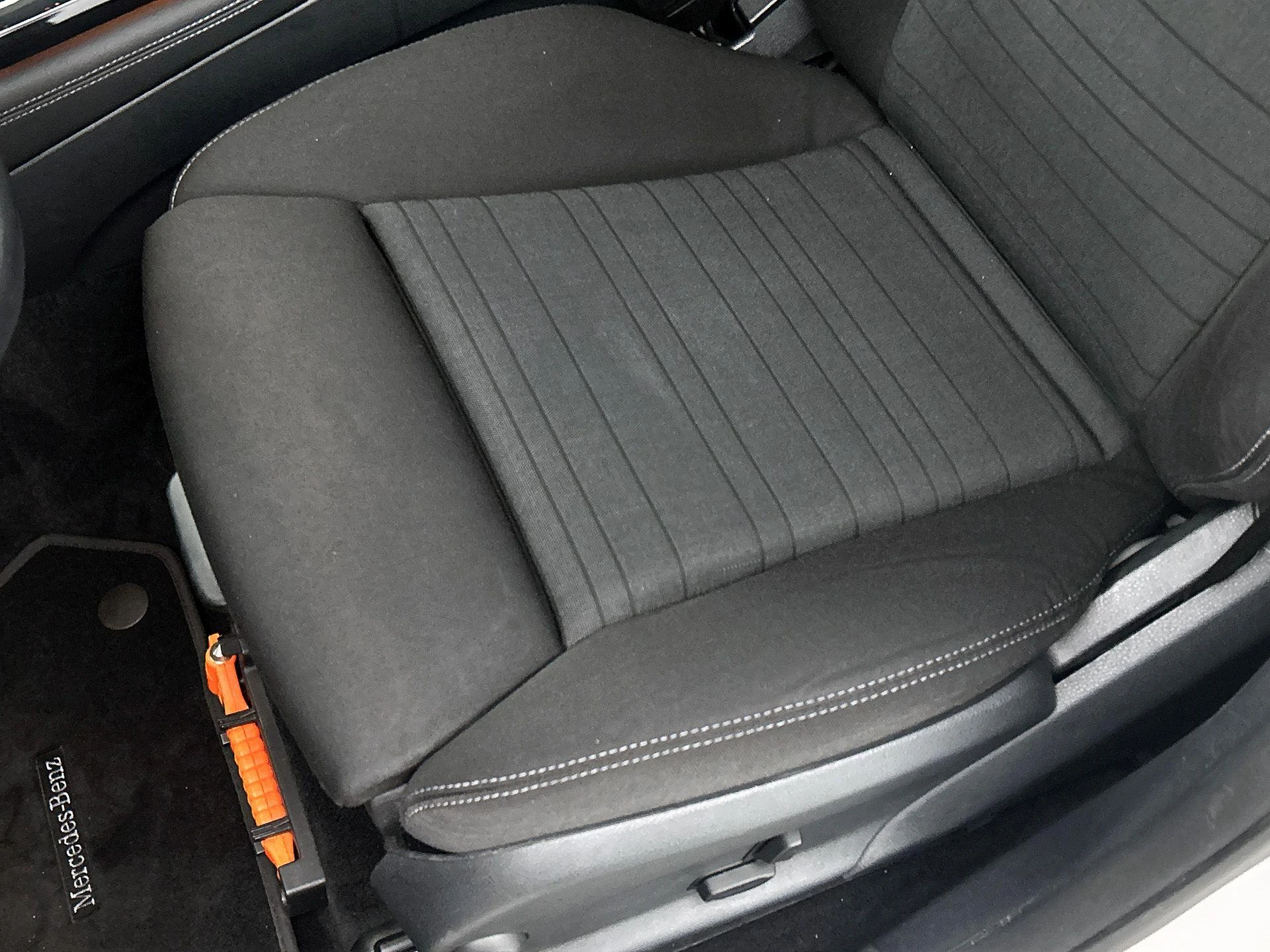 Mercedes-Benz-GLC-image-15
