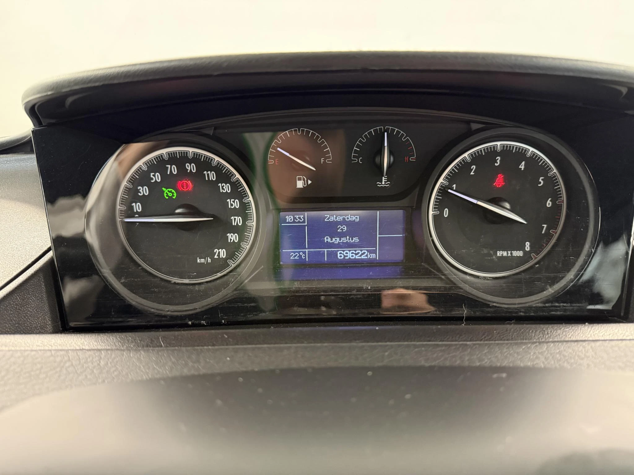 Lancia-Ypsilon-image-16