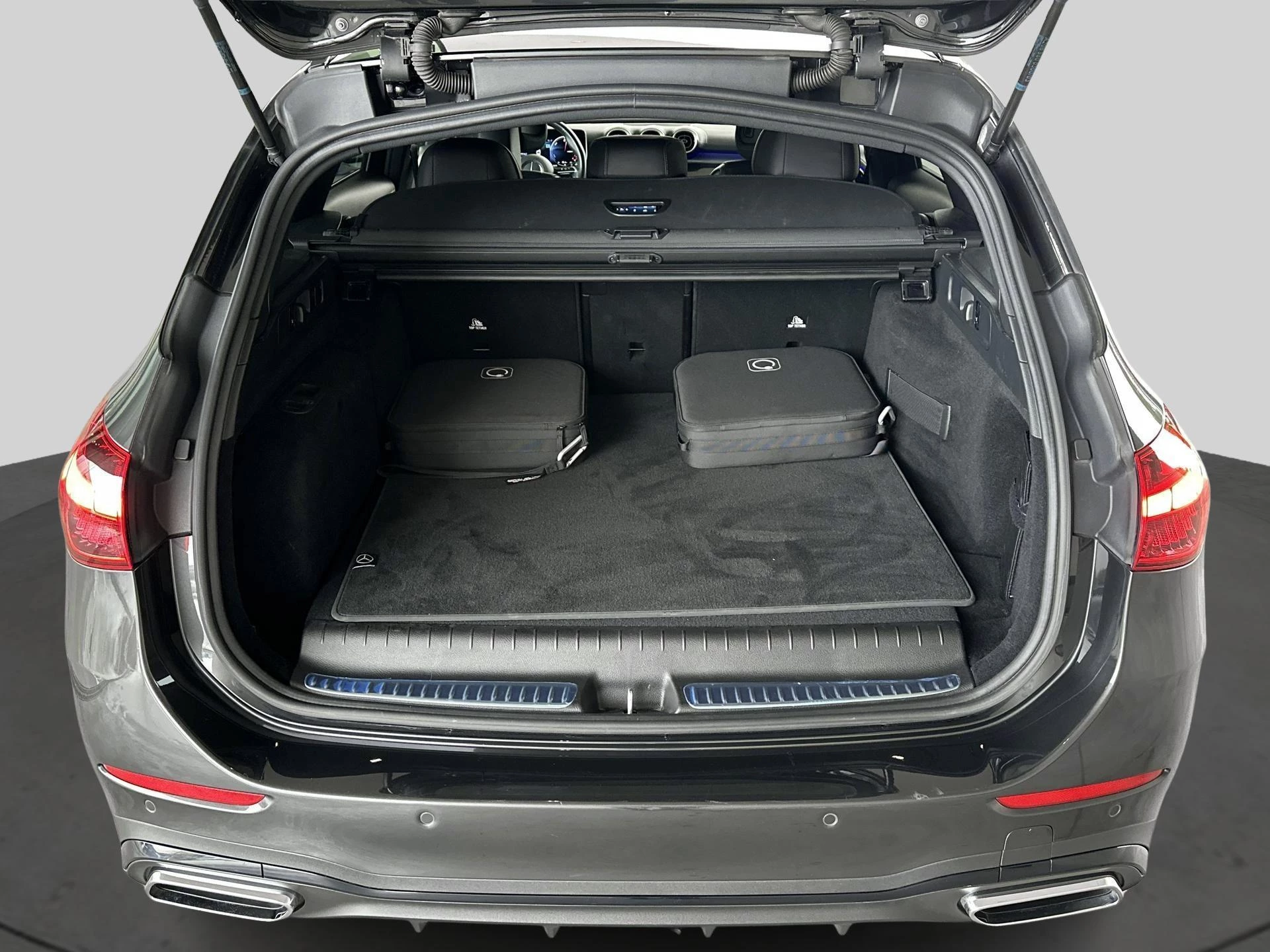 Mercedes-Benz C-Klasse 300 e AMG Line Estate + NIGHTPAKKET + TREKHAAK + CARPLAY + LED +