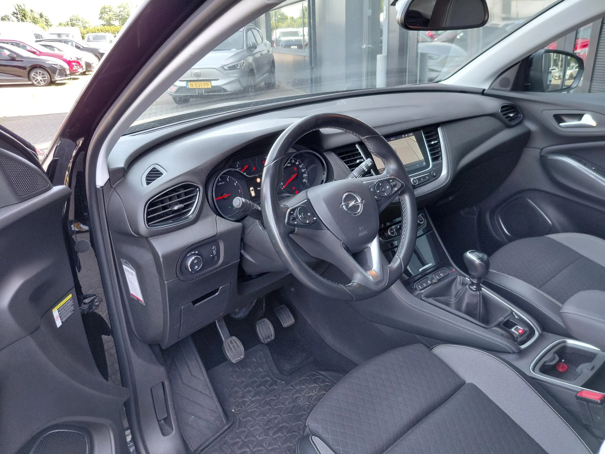 Opel-Grandland X-image-11