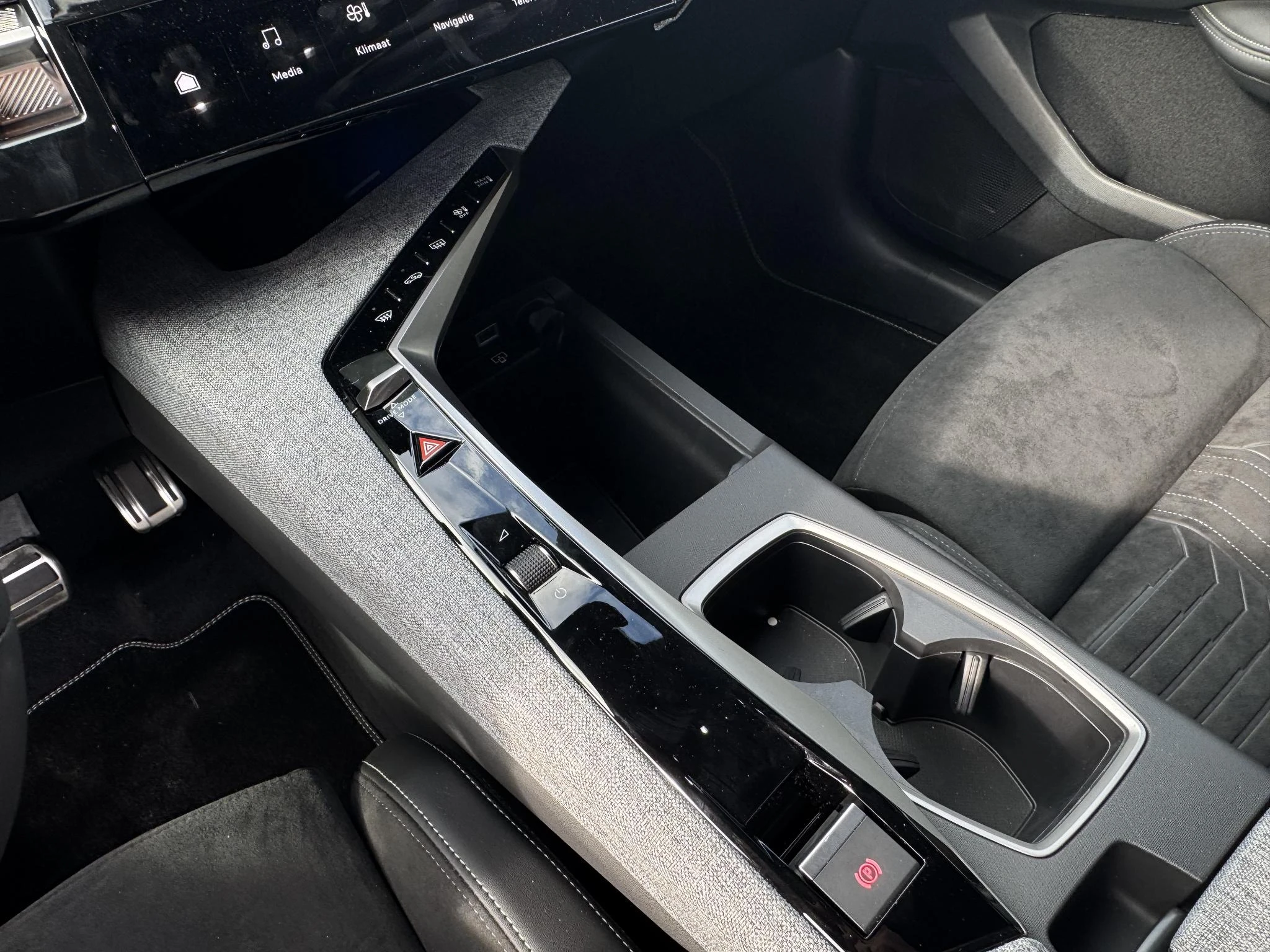 Peugeot-e-3008-image-29
