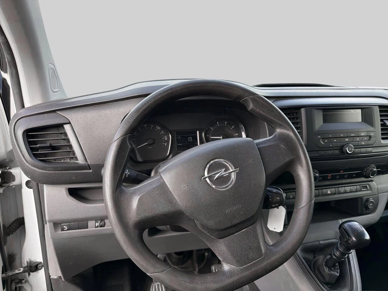 Opel-Vivaro-image-9
