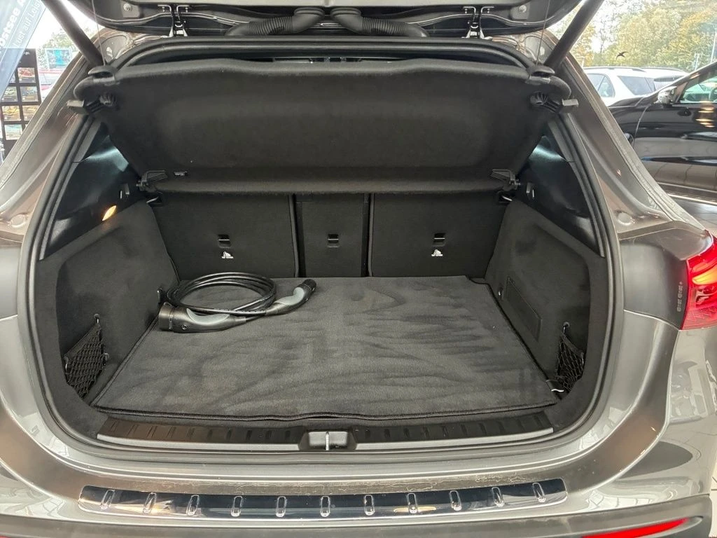 Mercedes-Benz-EQA 250-image-13