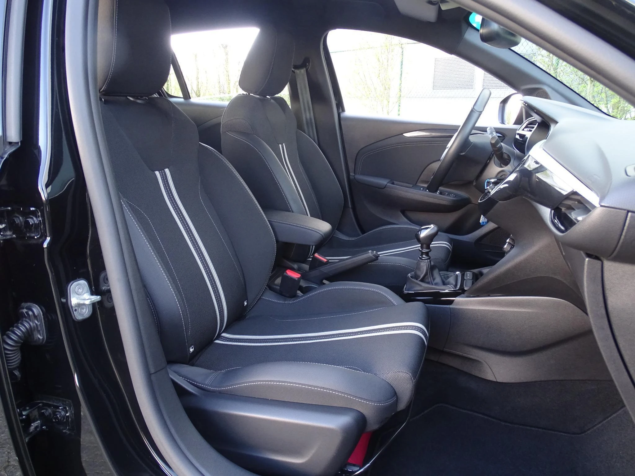 Opel-Corsa-image-11