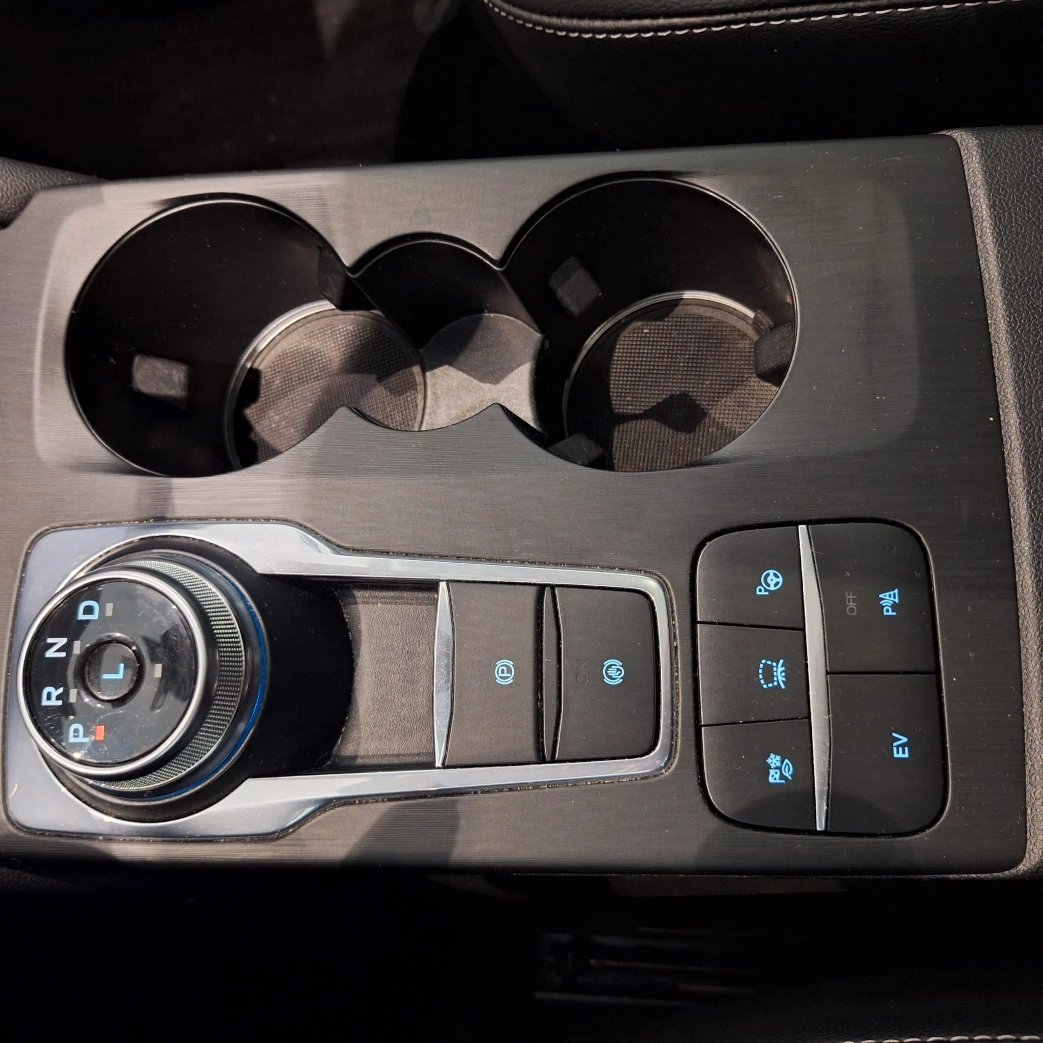 Ford-Kuga-image-21