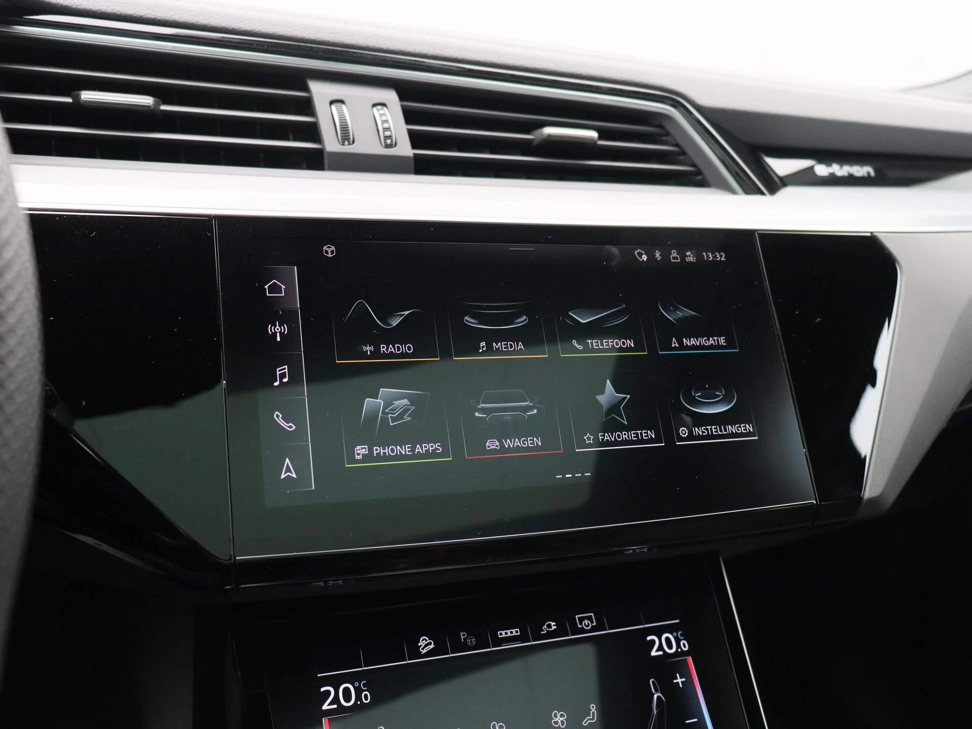 Audi-Q8 e-tron-image-23