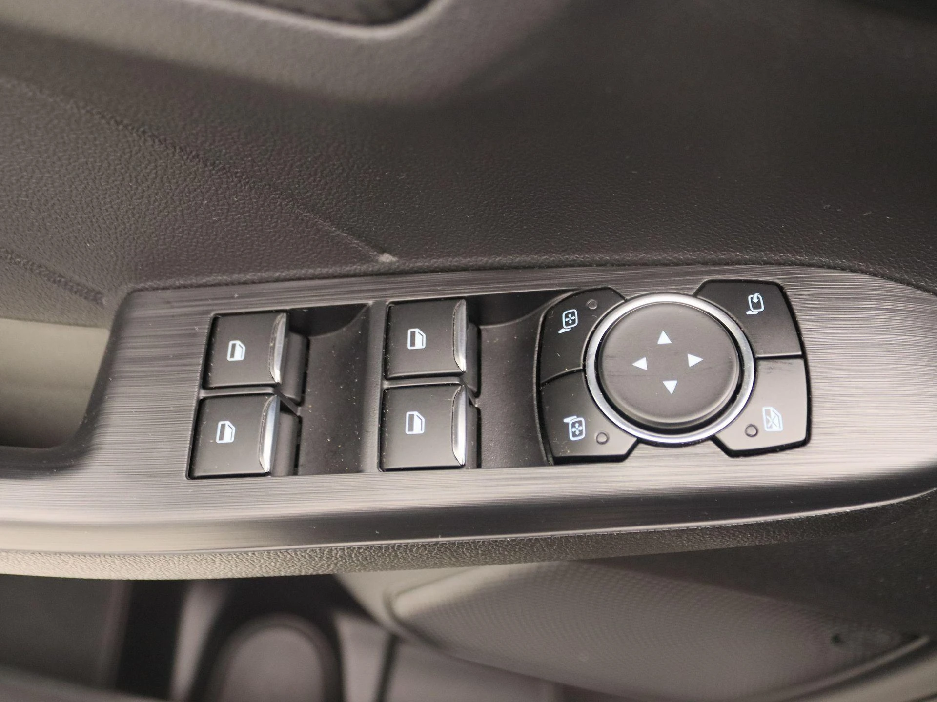 Ford-Kuga-image-24