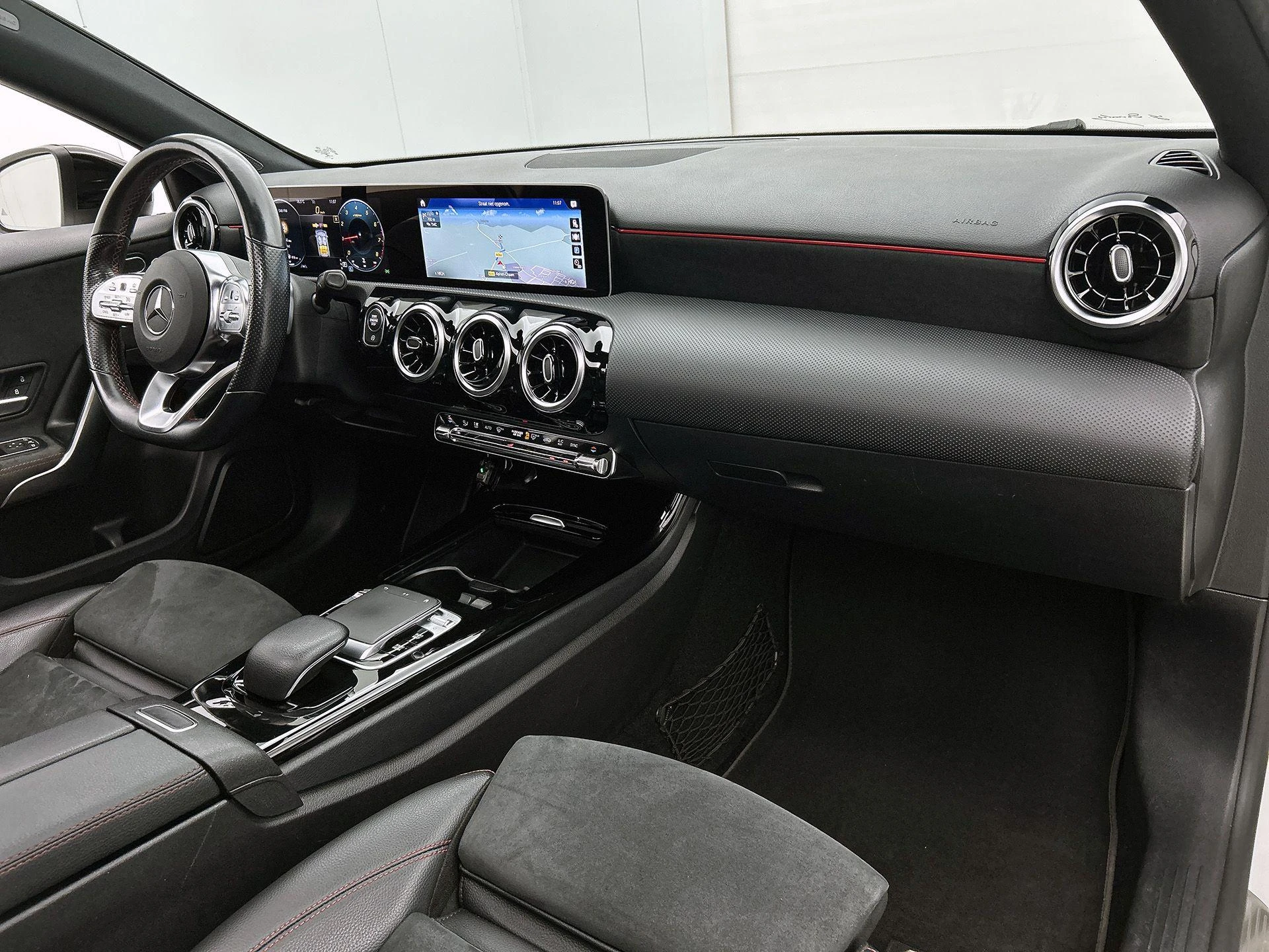 Mercedes-Benz-A-Klasse-image-21