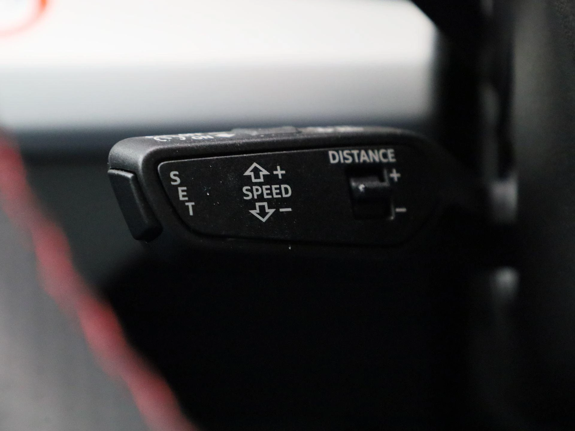 Audi Q5 50 TFSI e S edition Competition 299 PK