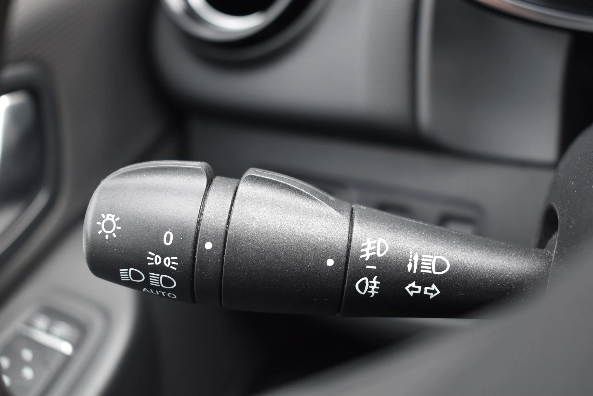 Renault-Clio-image-18