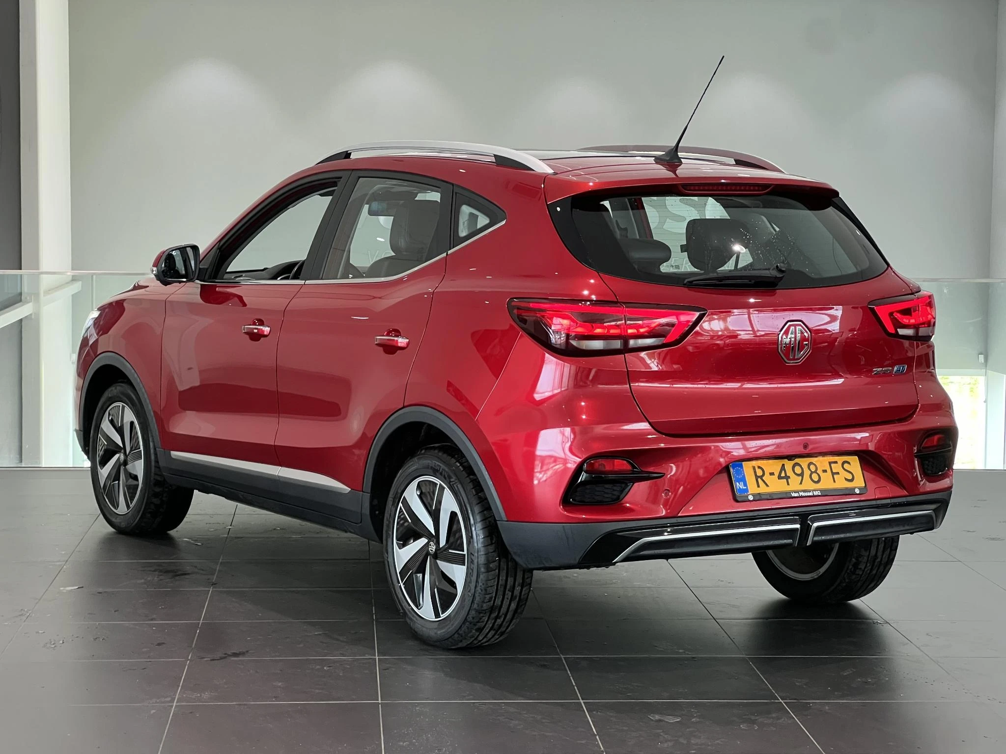 MG-ZS EV-image-3