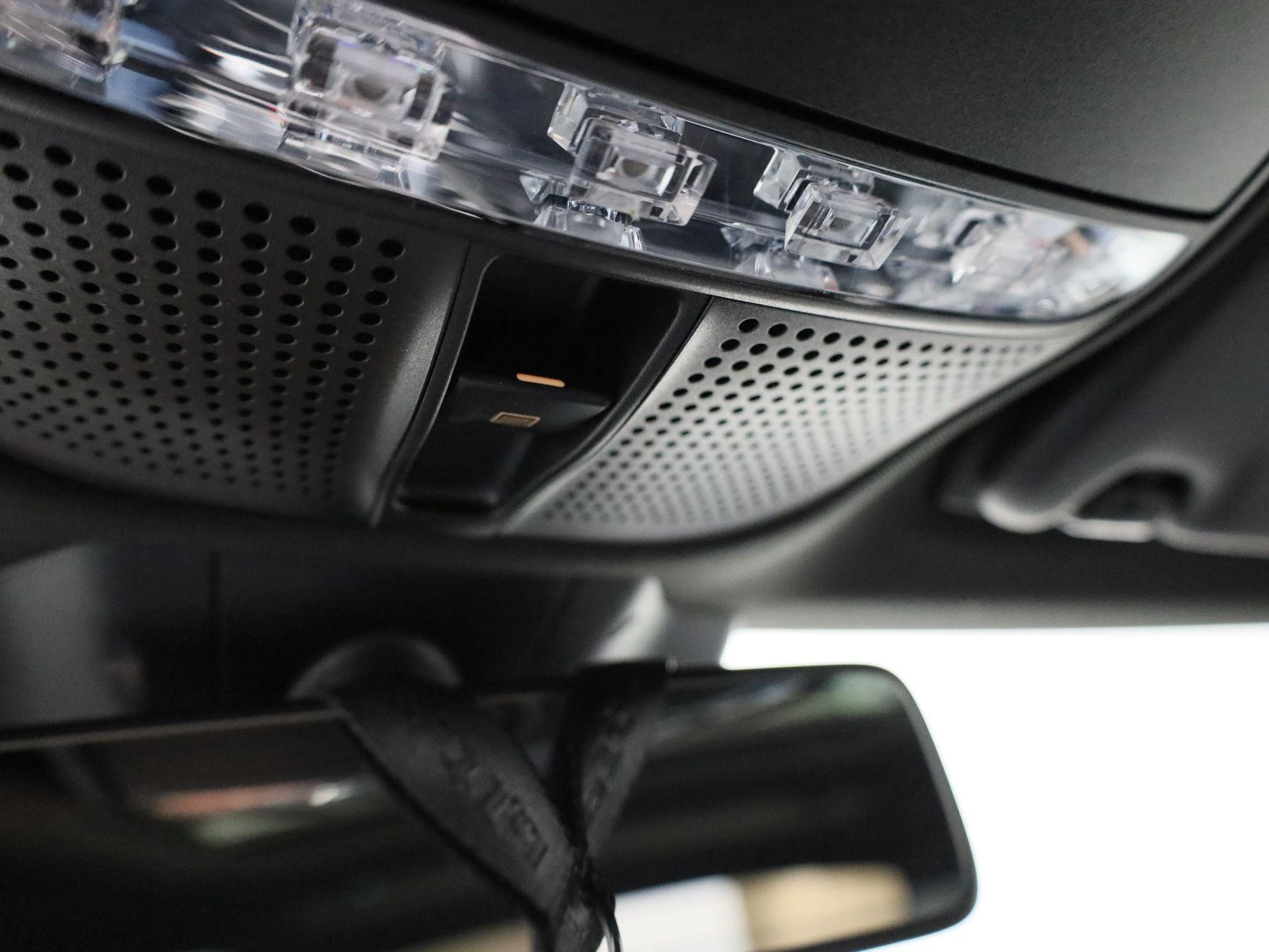 Mercedes-Benz-C-Klasse-image-31