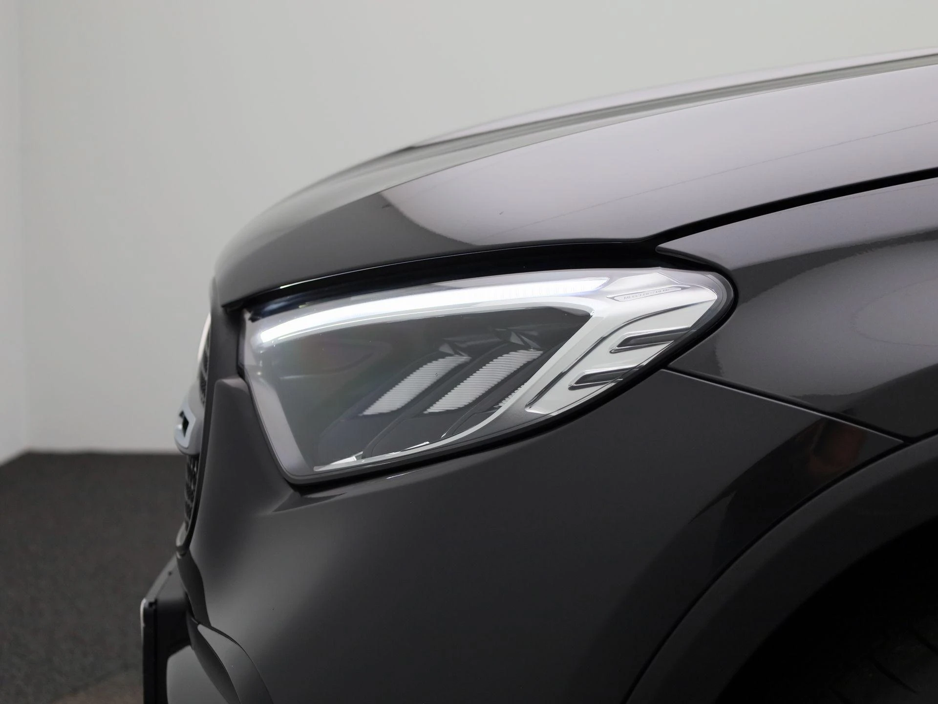 Mercedes-Benz-GLC-image-15
