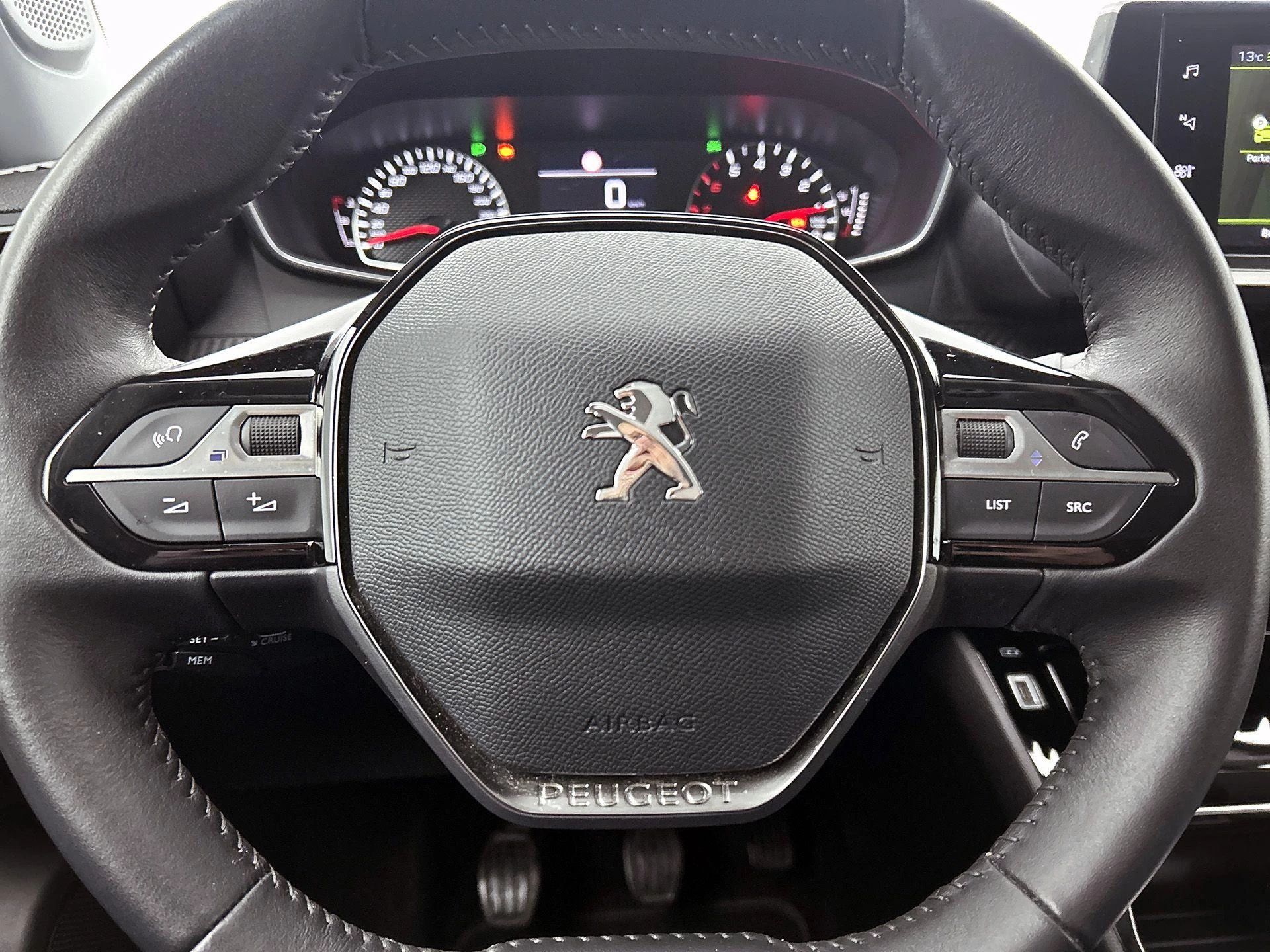 Peugeot-2008-image-33