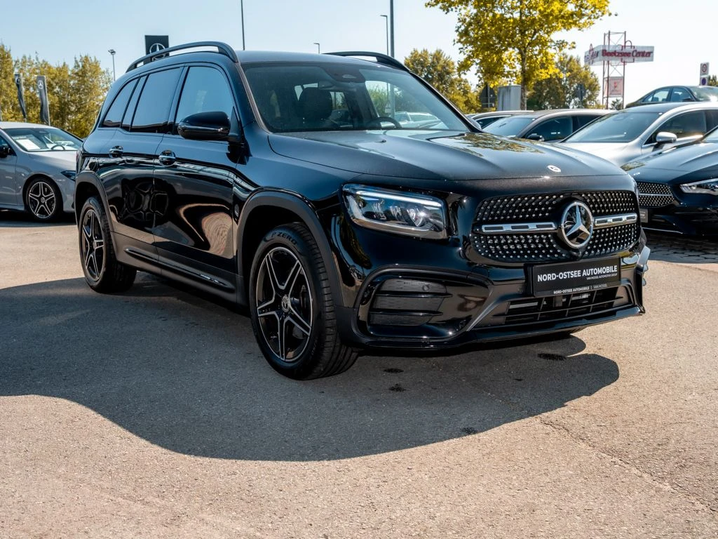 Mercedes-Benz-GLB 200 d-image-4