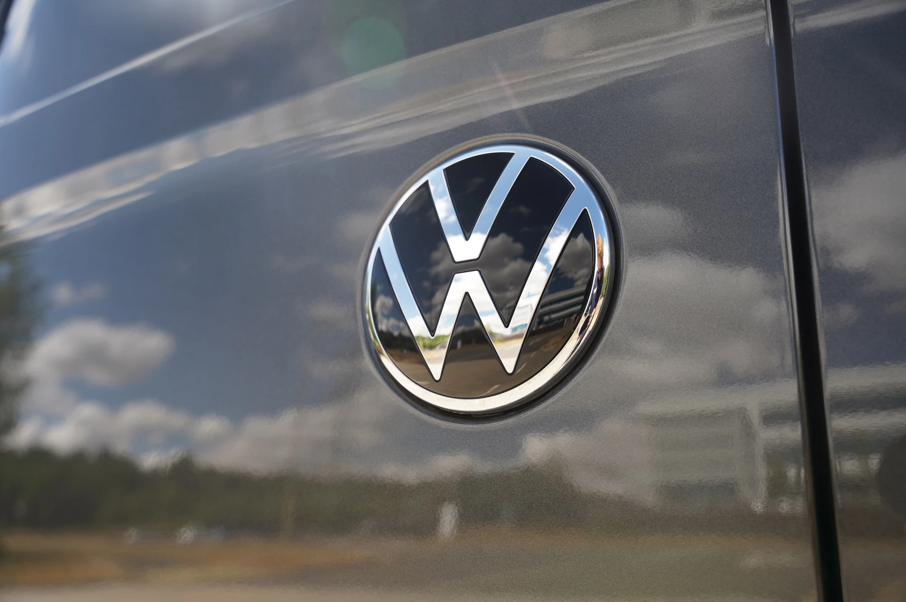 Volkswagen-Transporter-image-40