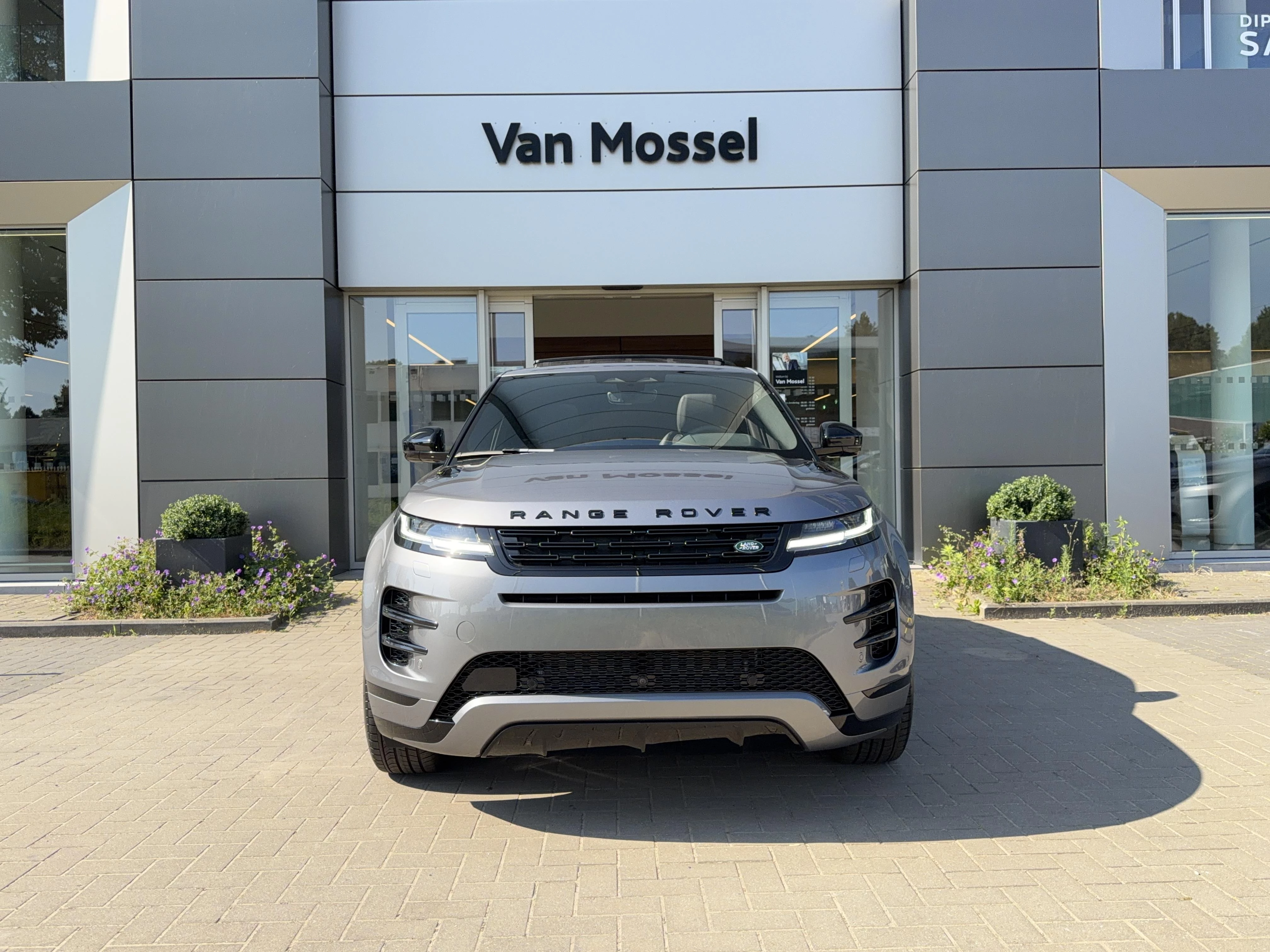 Land Rover Range Rover Evoque P270e Dynamic SE AWD Auto. 26MY