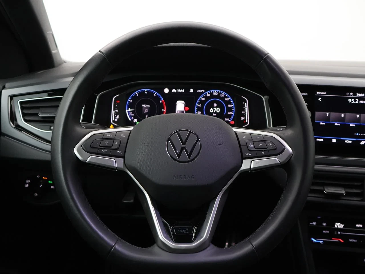 Volkswagen-Taigo-image-11