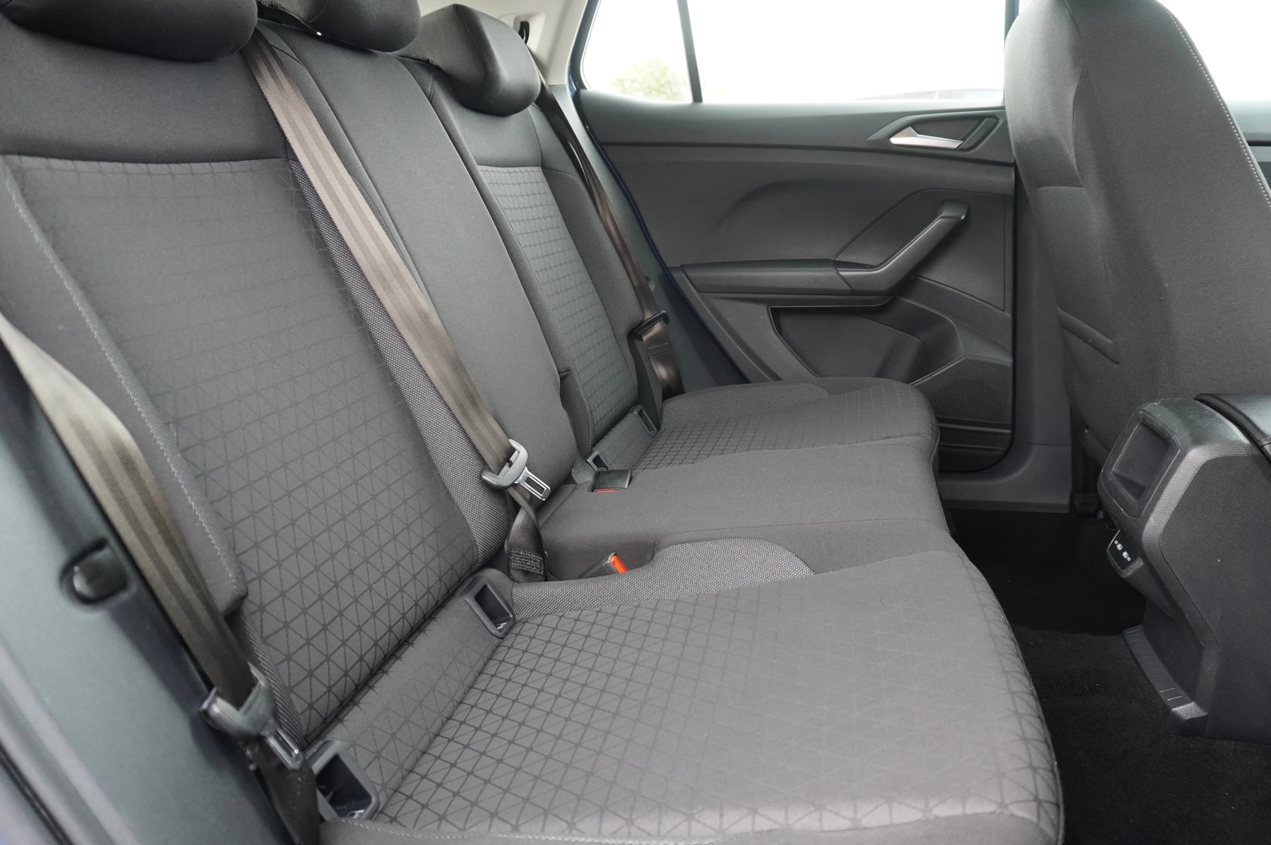 Volkswagen-T-Cross-image-12