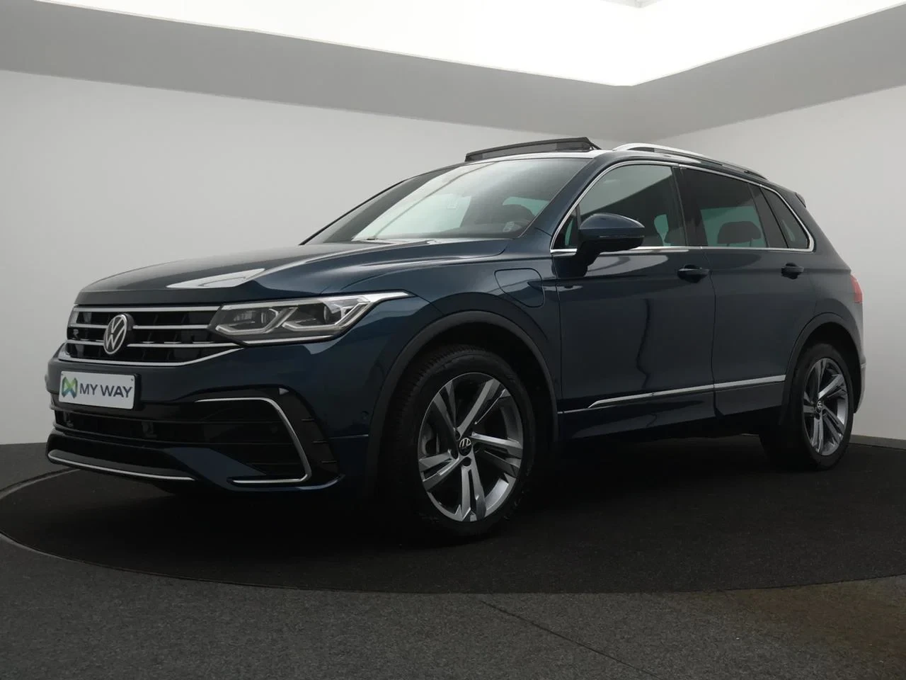 Volkswagen-Tiguan-image-0