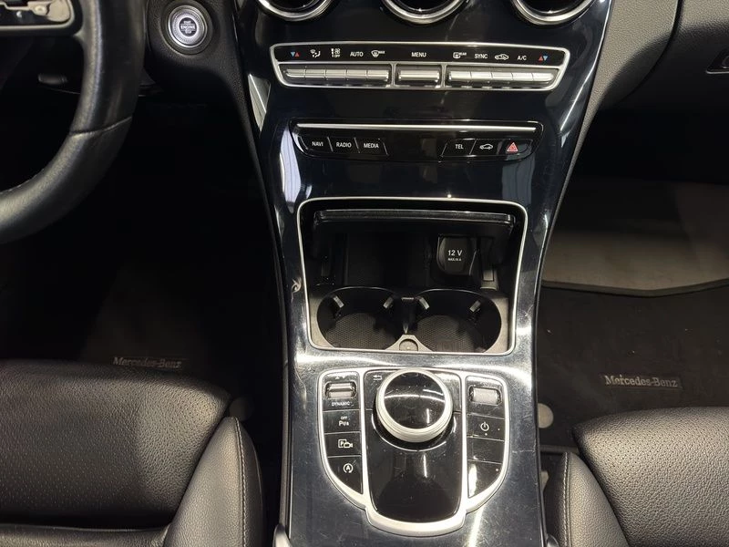 Mercedes-Benz C-Klasse 200 d NAVI PANO KAMERA TEMPOMAT PDC SHZ