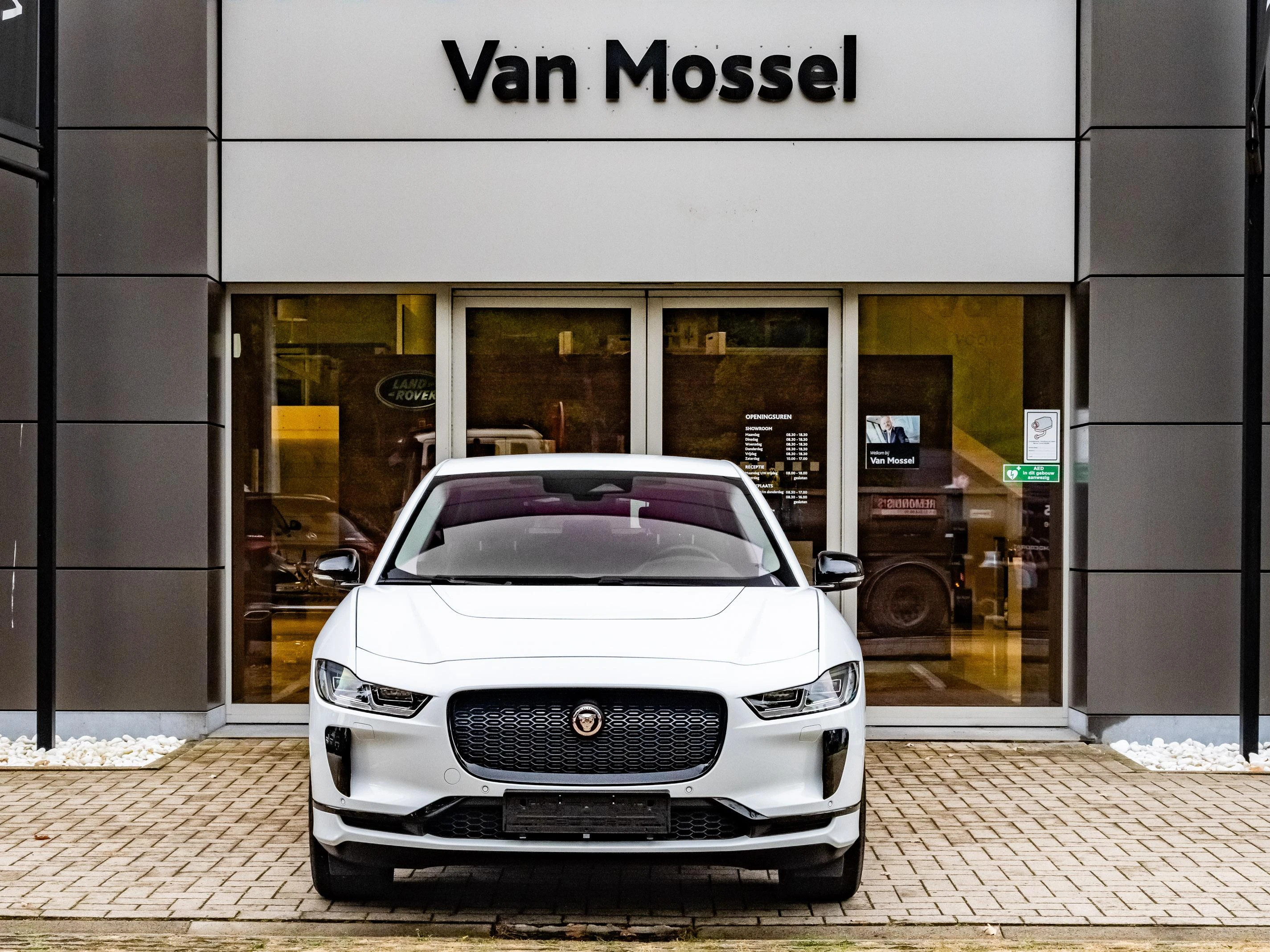 Jaguar-I-PACE-image-1