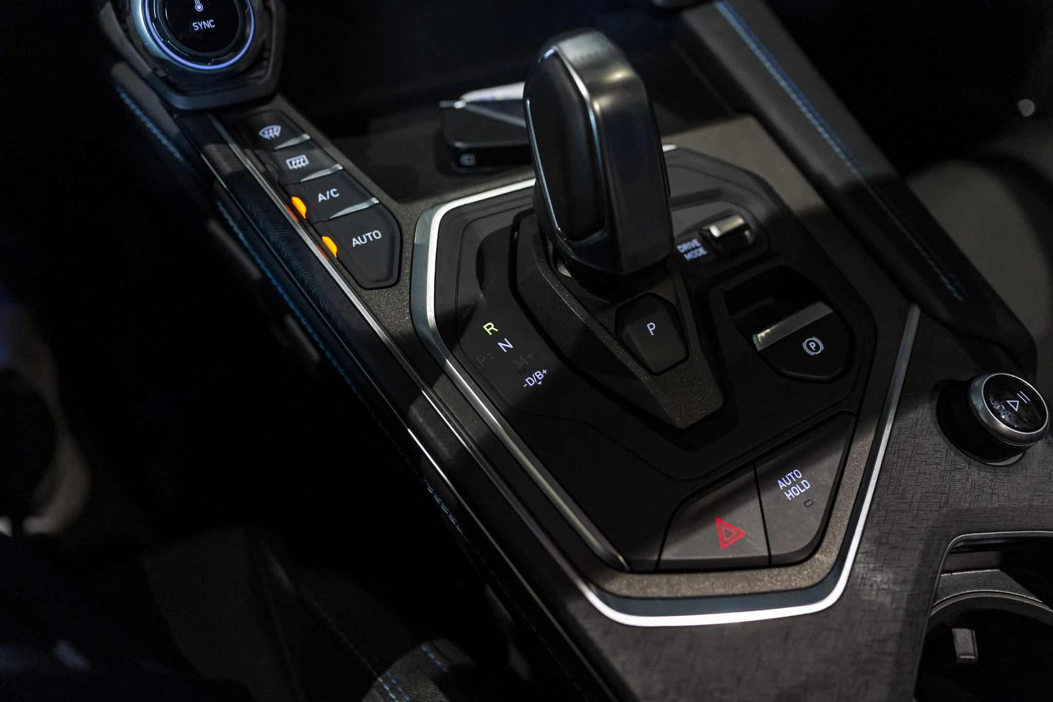 Lynk & Co-01-image-35