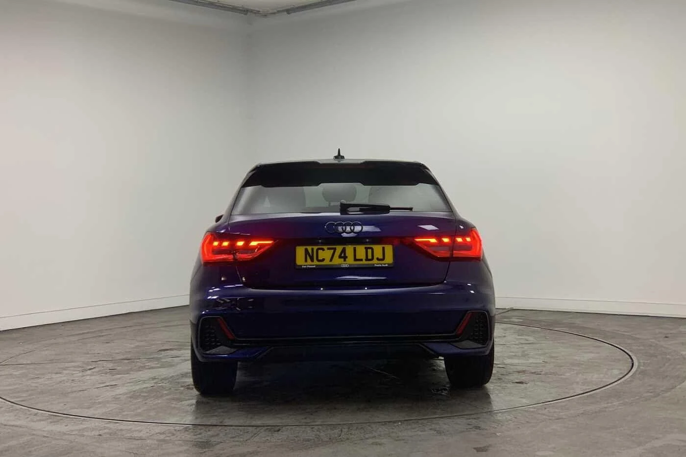 Audi-A1 Sportback-image-10