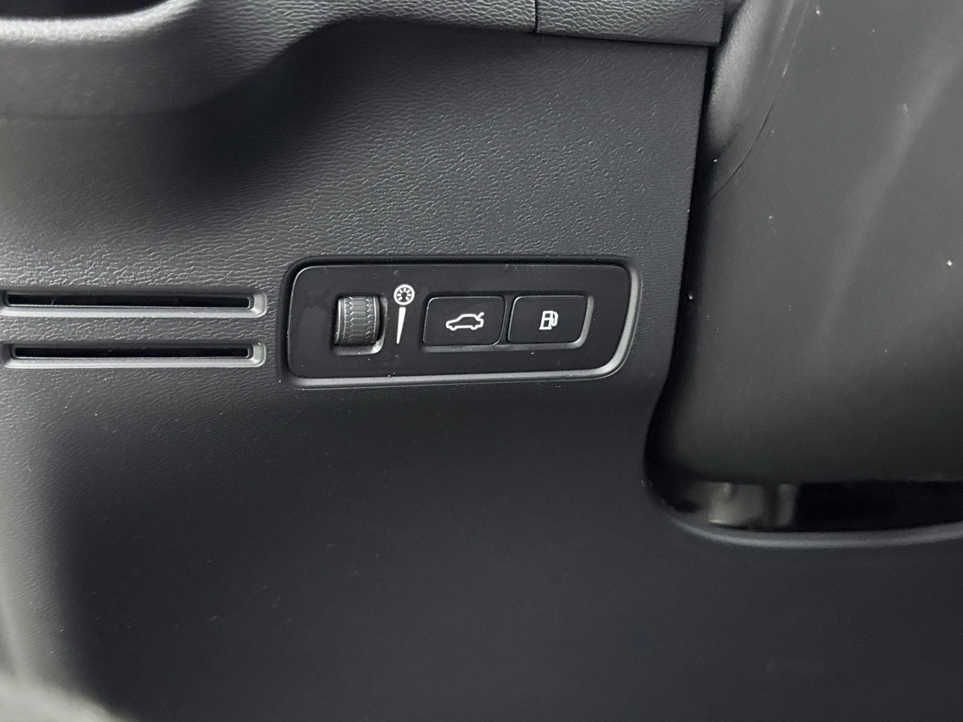 Volvo XC40 T4 Recharge Plus Dark