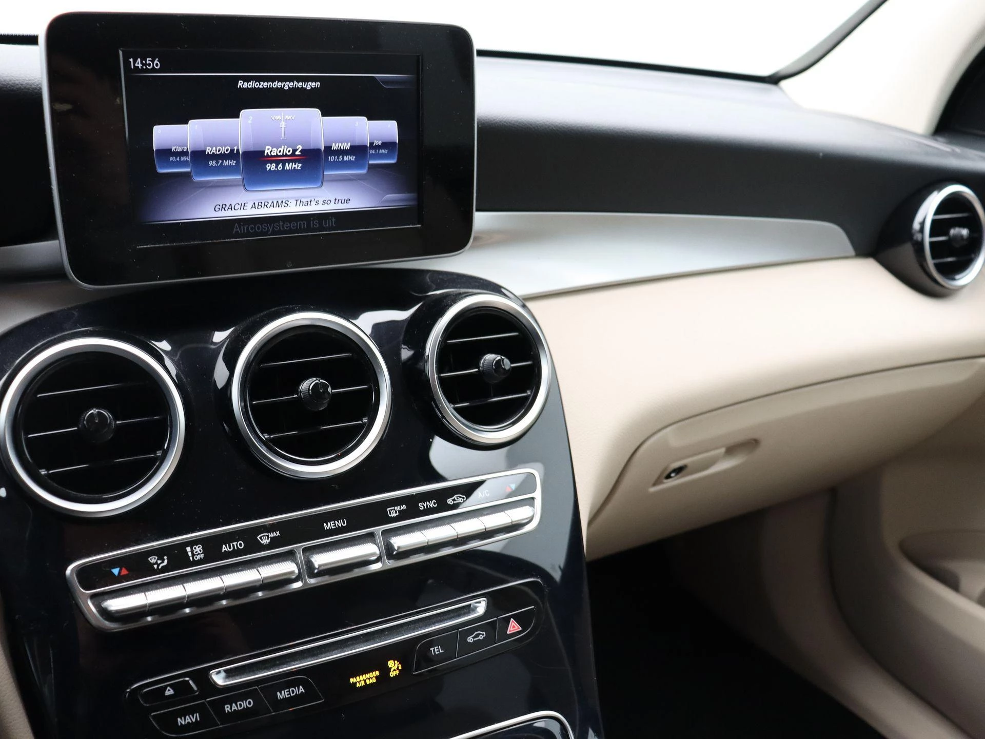 Mercedes-Benz GLC 250 4MATIC + LEDER + LED + TREKHAAK +