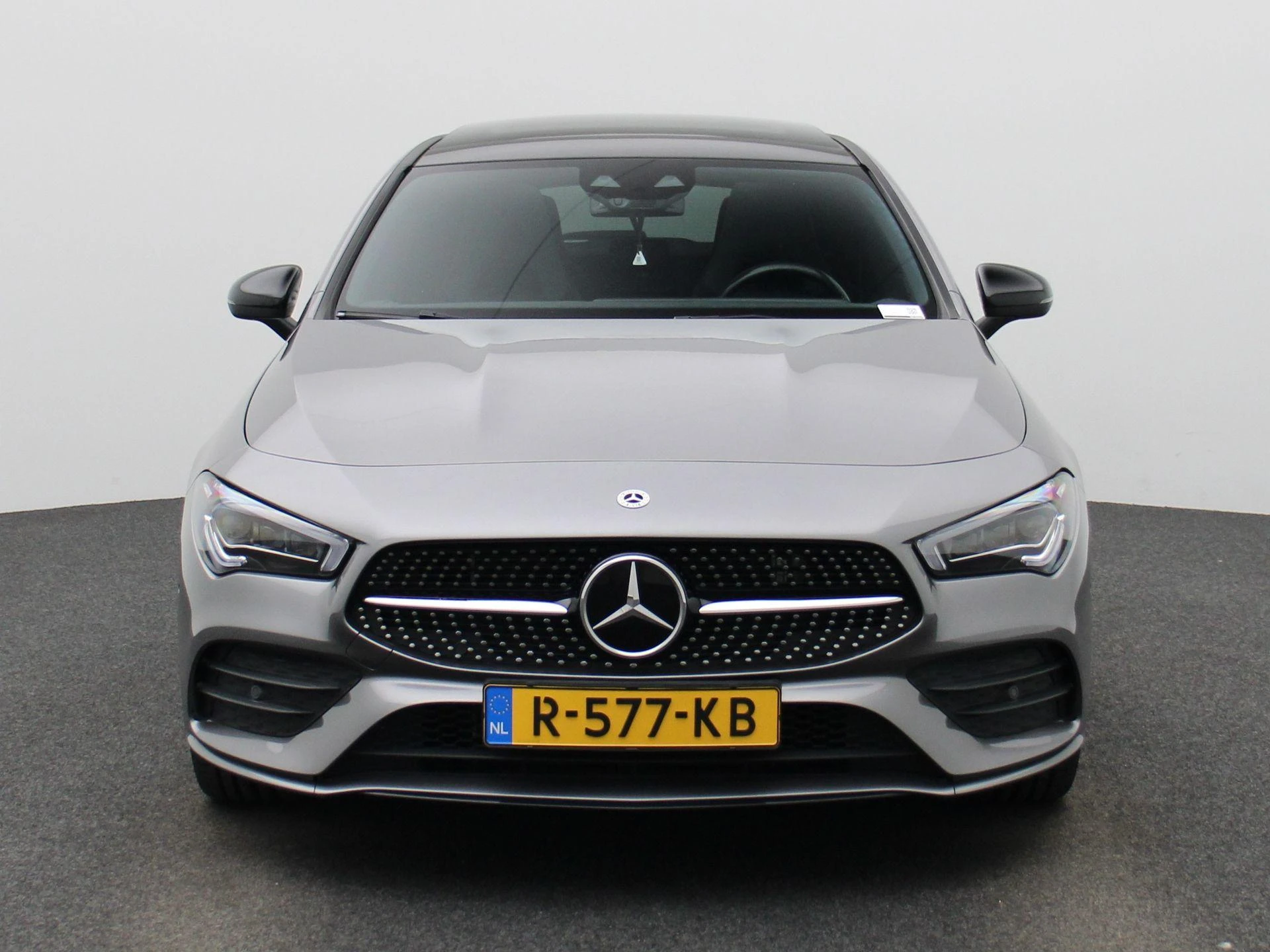 Mercedes-Benz-CLA-image-2