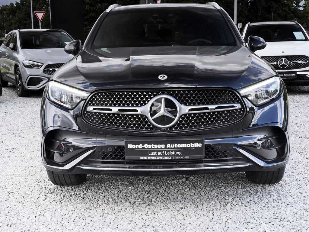 Mercedes-Benz-GLC 300 d-image-3