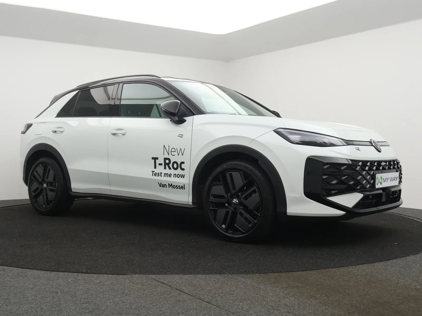 Volkswagen-T-Roc-image-4