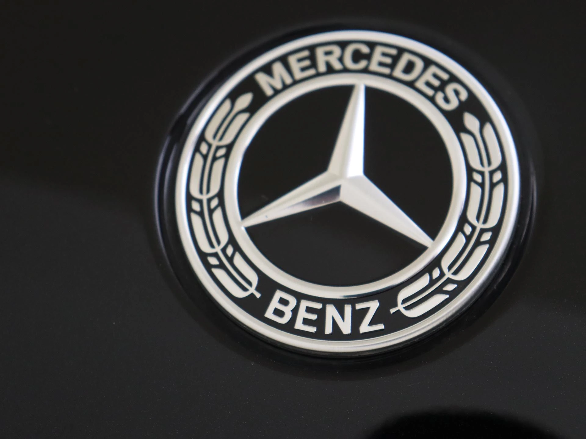 Mercedes-Benz-EQE-image-26