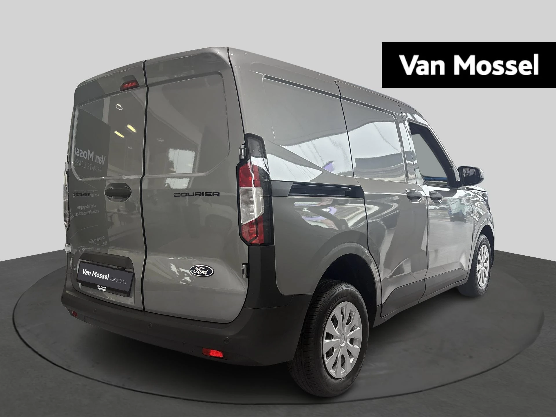Ford-Transit Courier-image-3