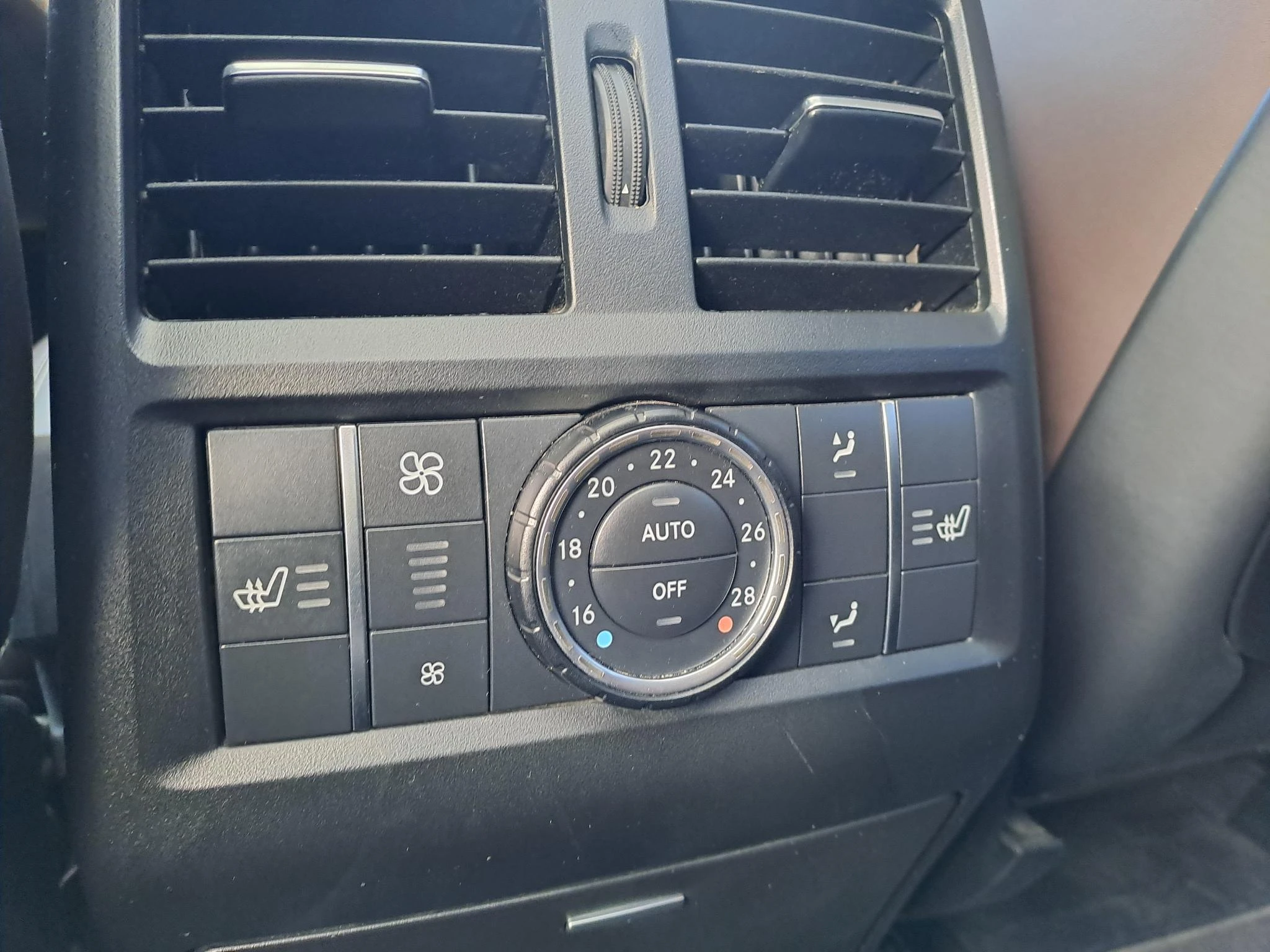 Mercedes-Benz-GLE-image-10