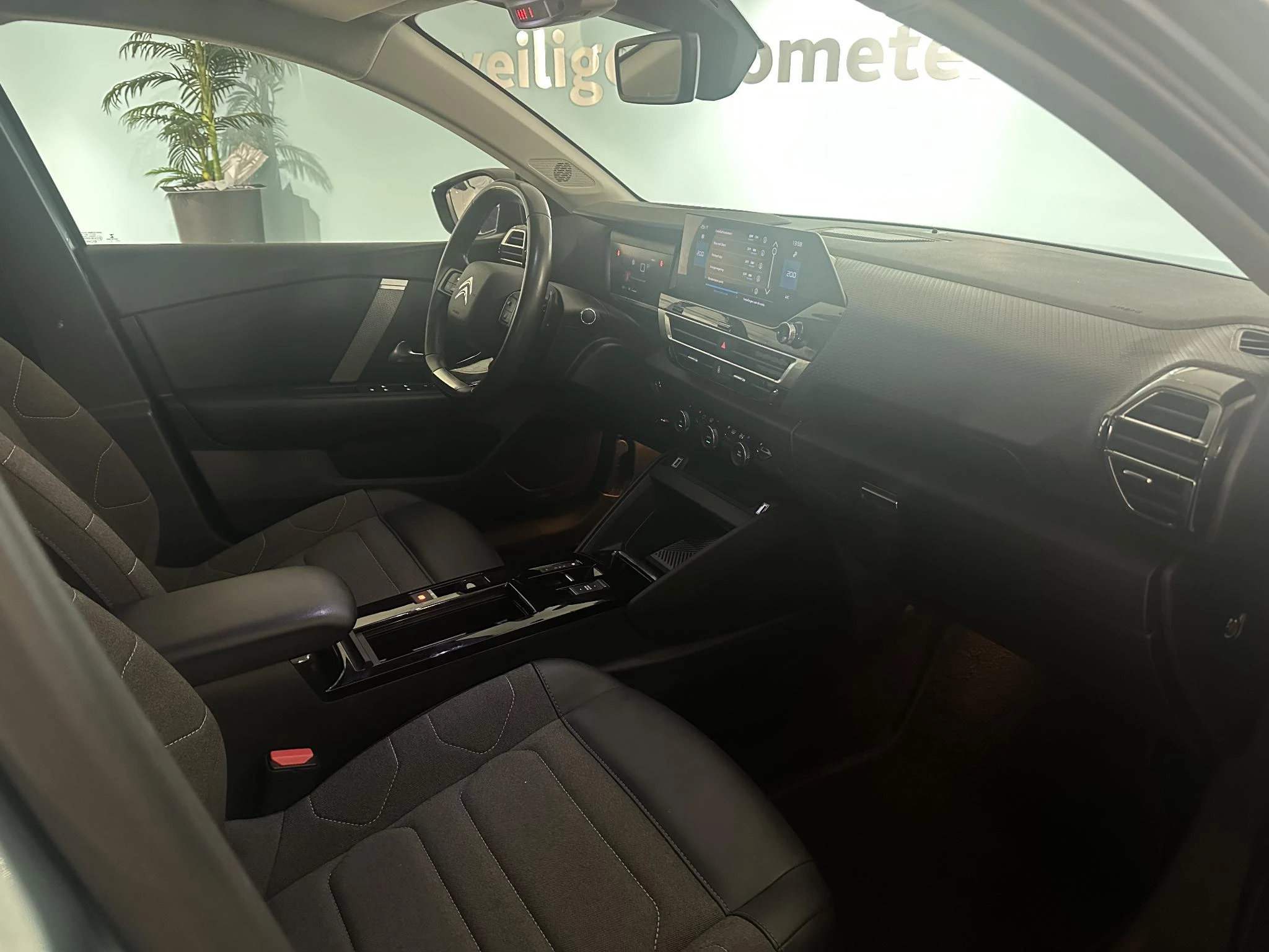Citroën-C4-image-12