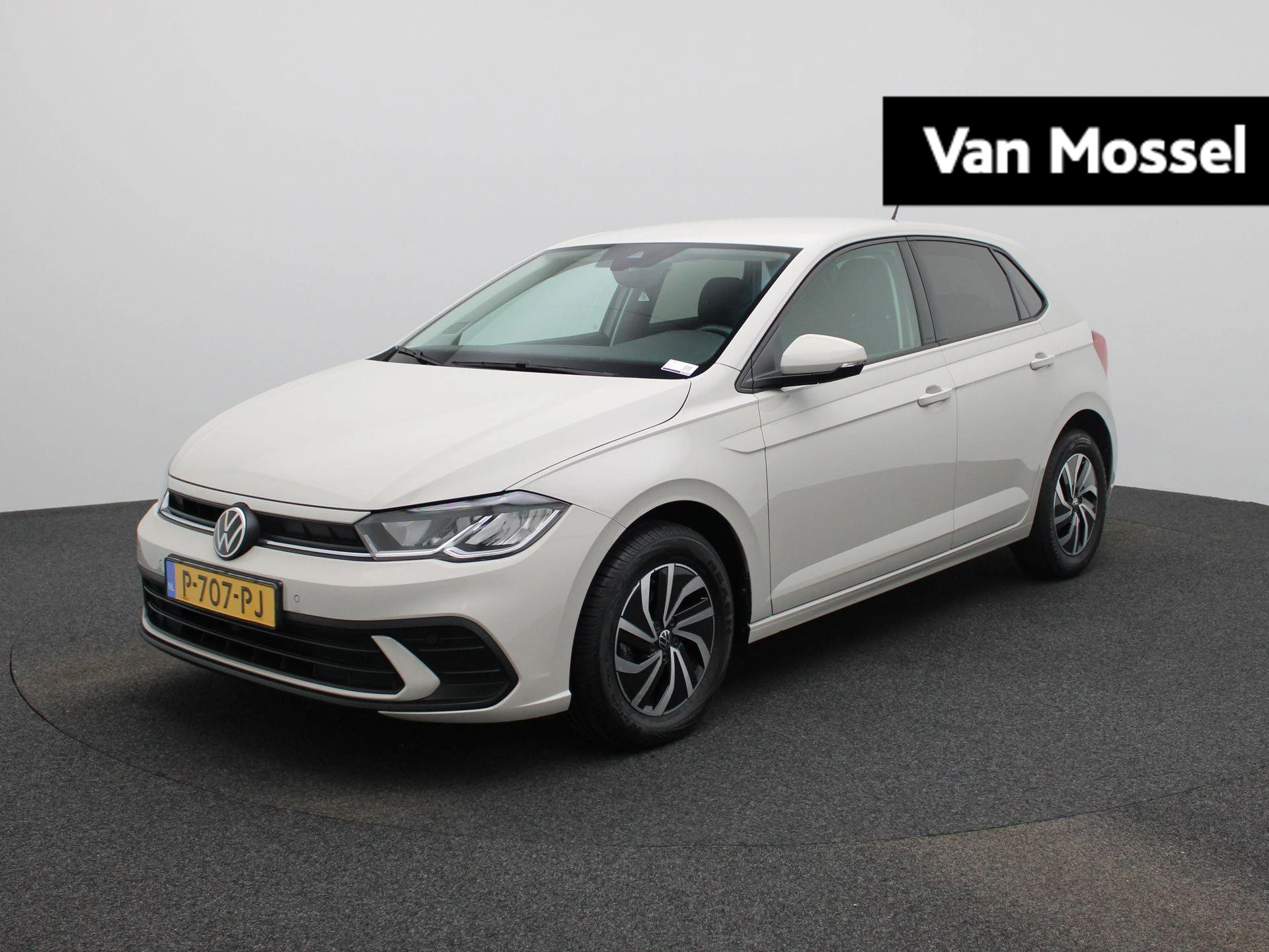 Volkswagen-Polo-image-0