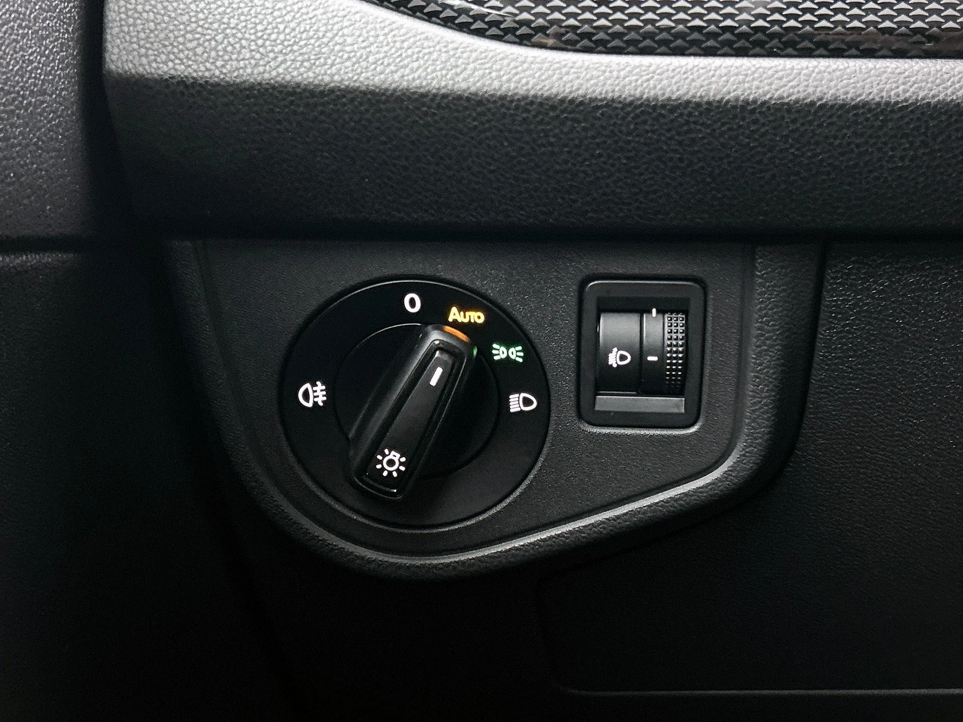 Volkswagen-Taigo-image-22