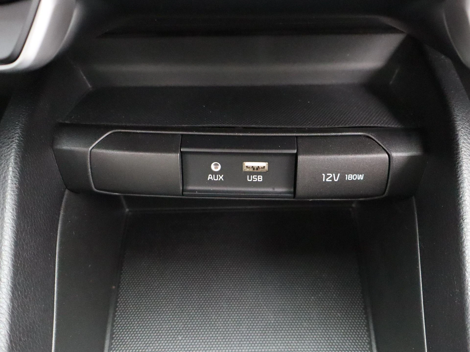 Kia-Stonic-image-20