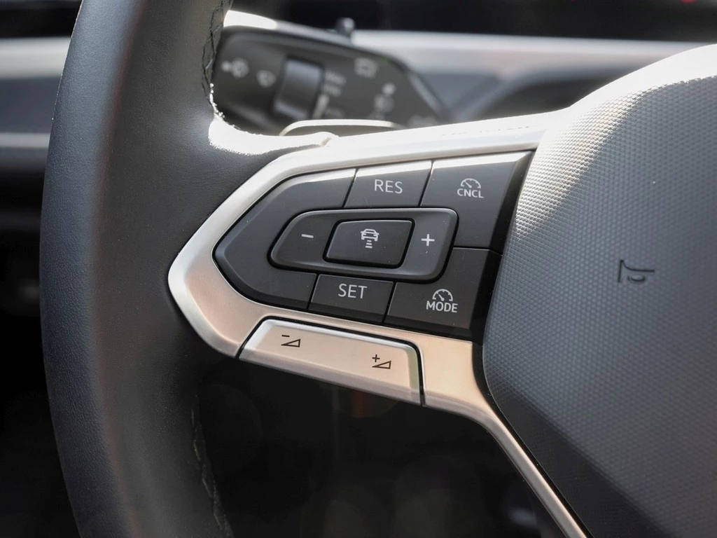 Volkswagen-Passat-image-15
