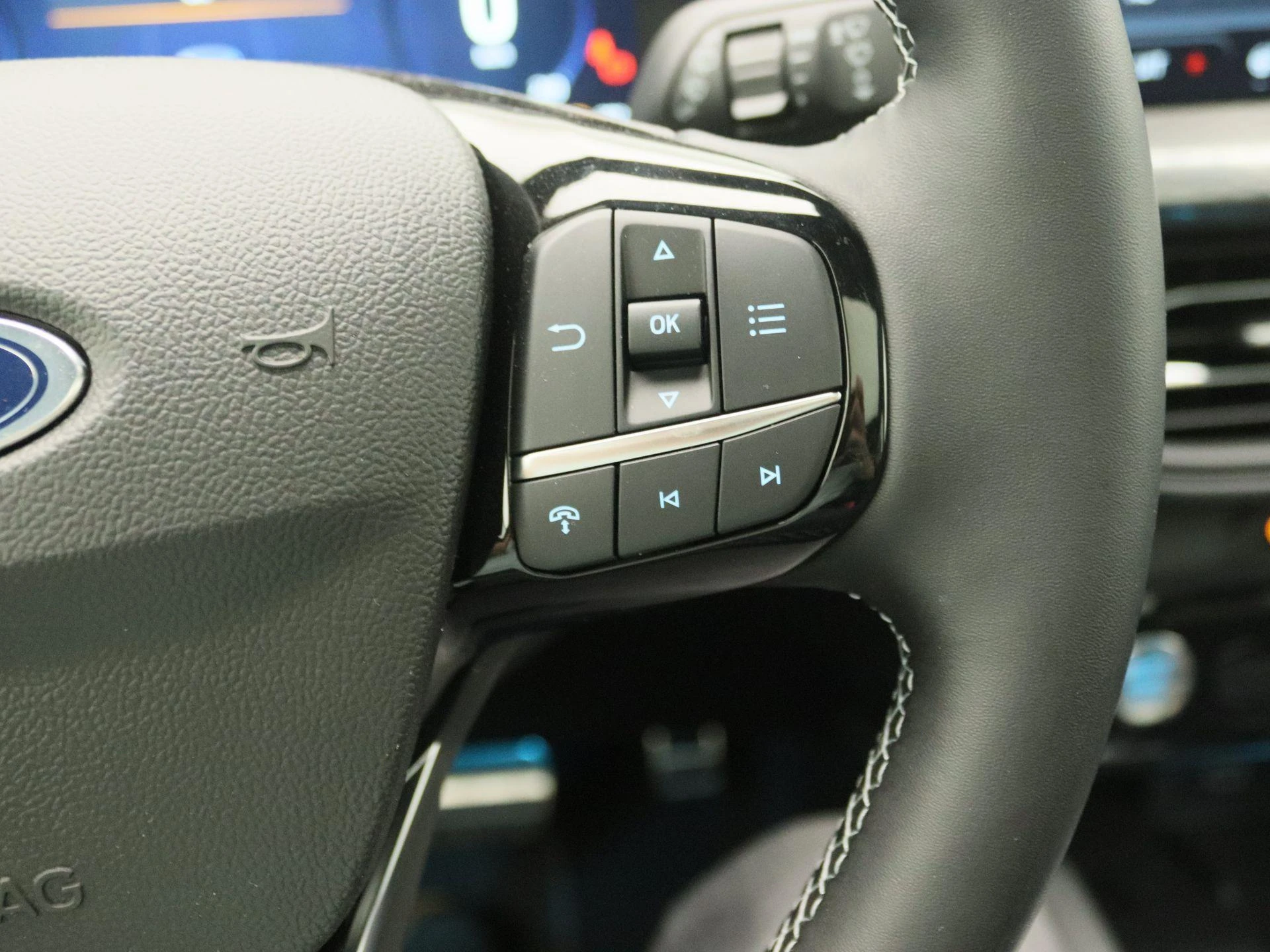 Ford-Kuga-image-17