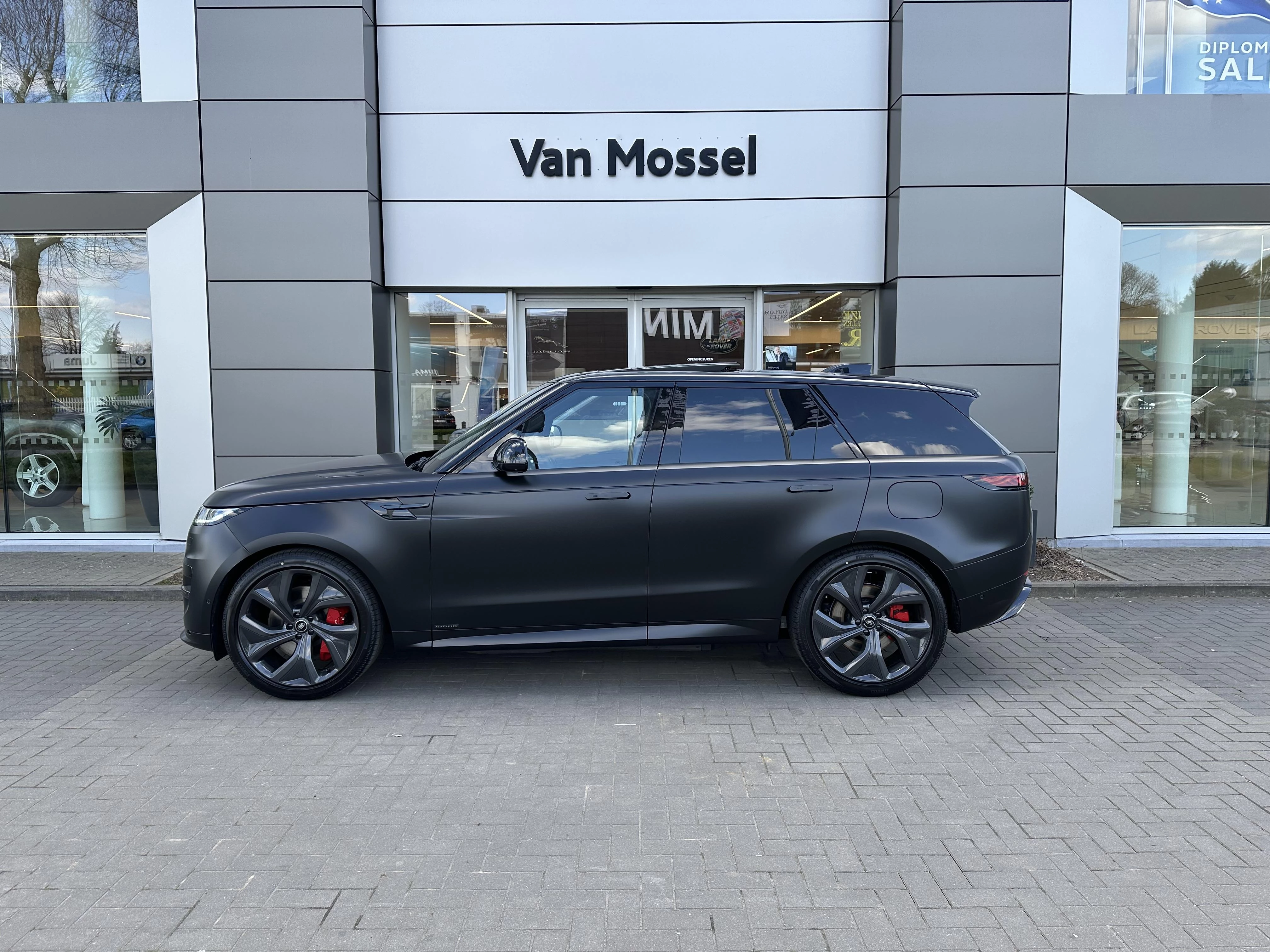 Land Rover-Range Rover Sport-image-3