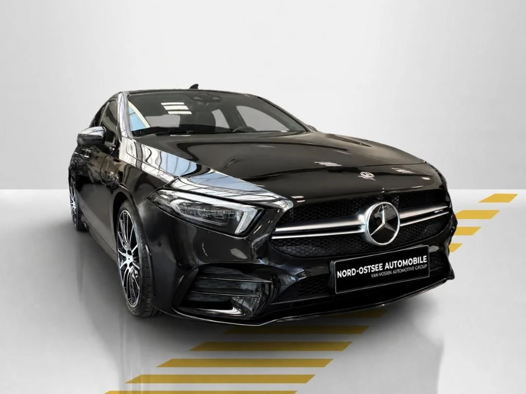 Mercedes-AMG-A-Klasse 35-image-17