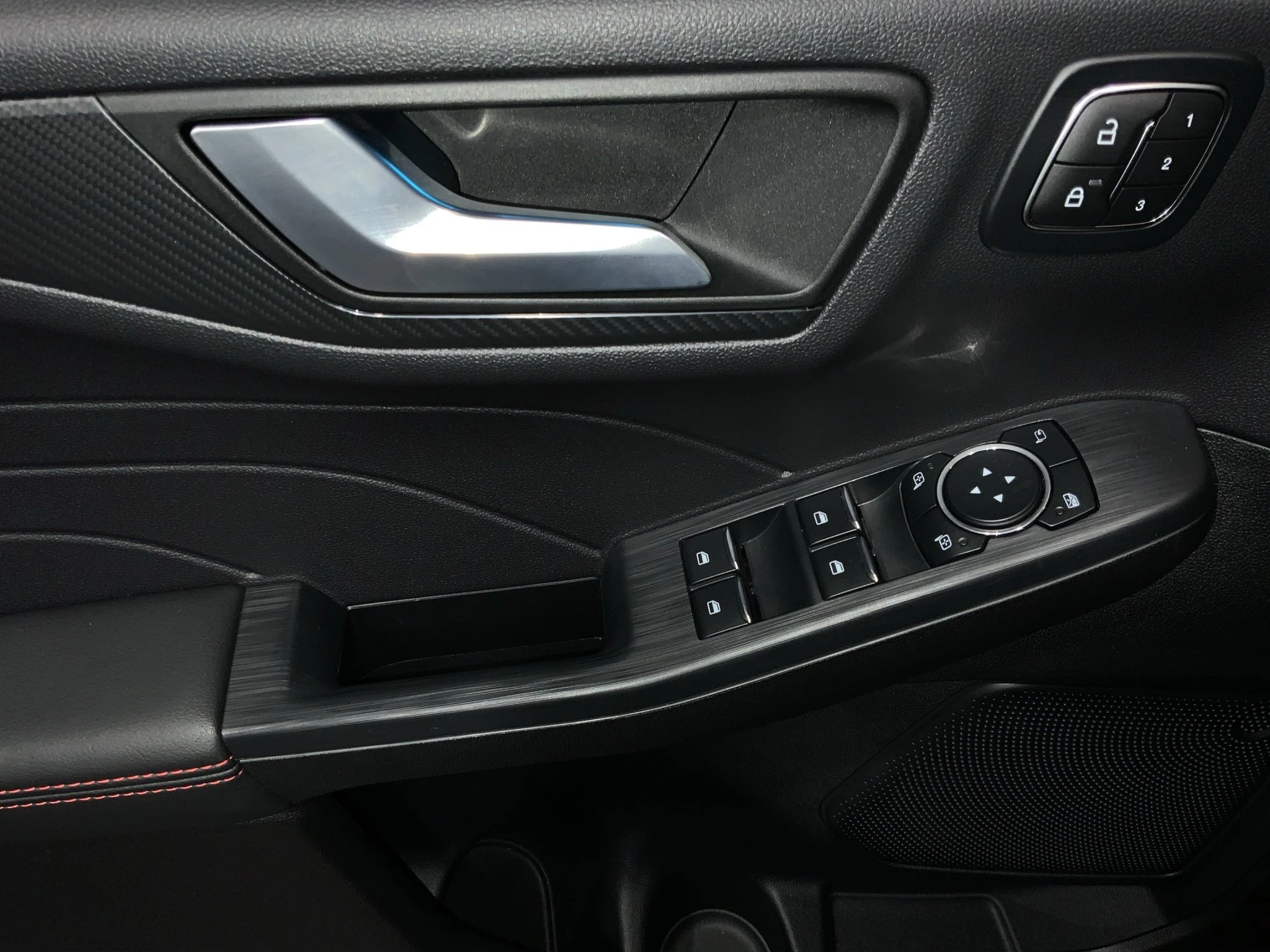 Ford-Kuga-image-15