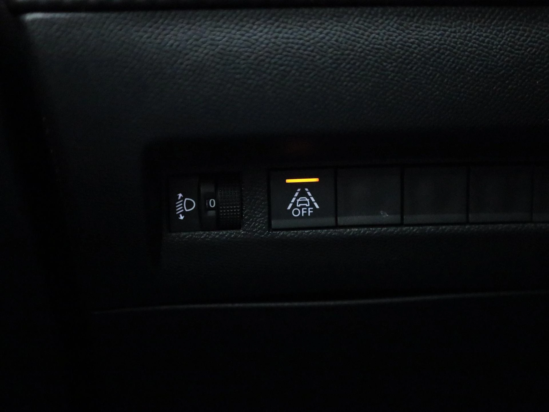 Peugeot-208-image-21
