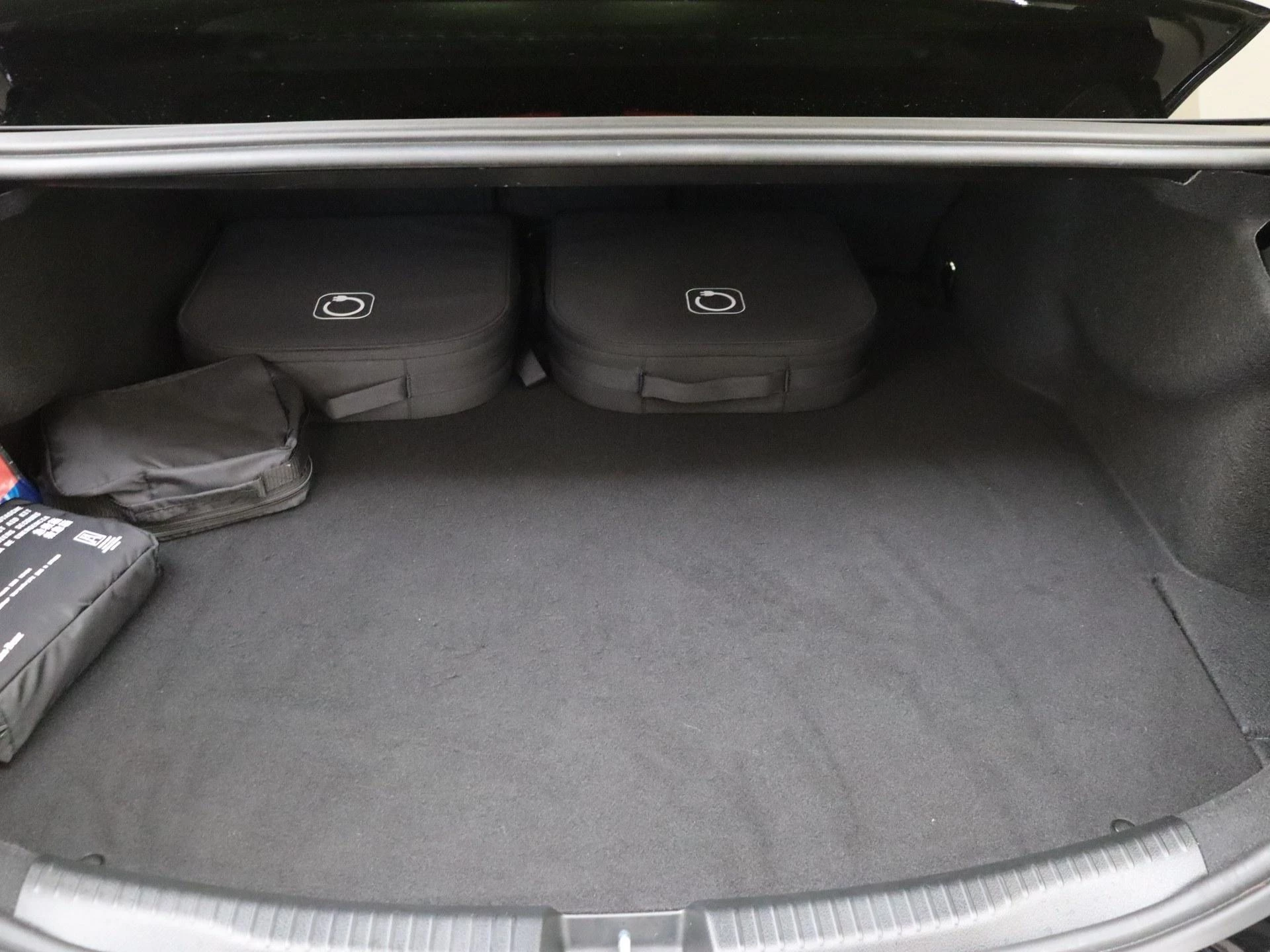 Mercedes-Benz-C-Klasse-image-30